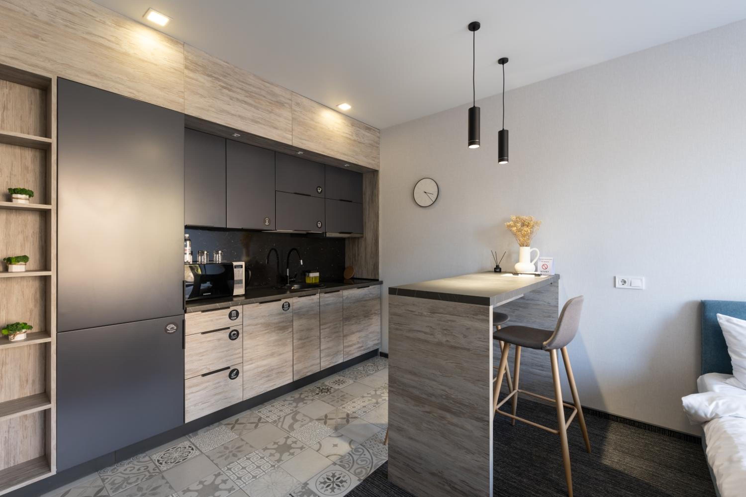 Studio Apartment photo 2