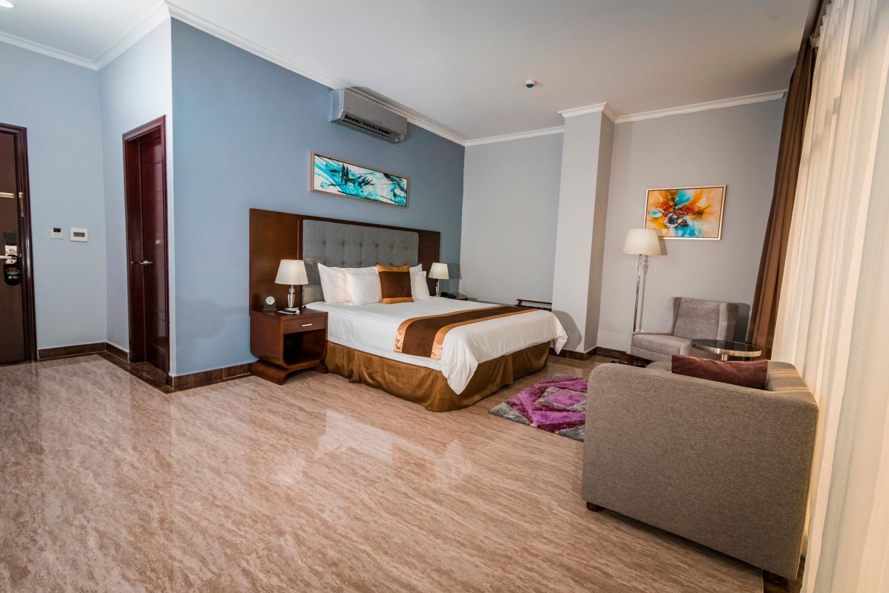 Suite photo 2