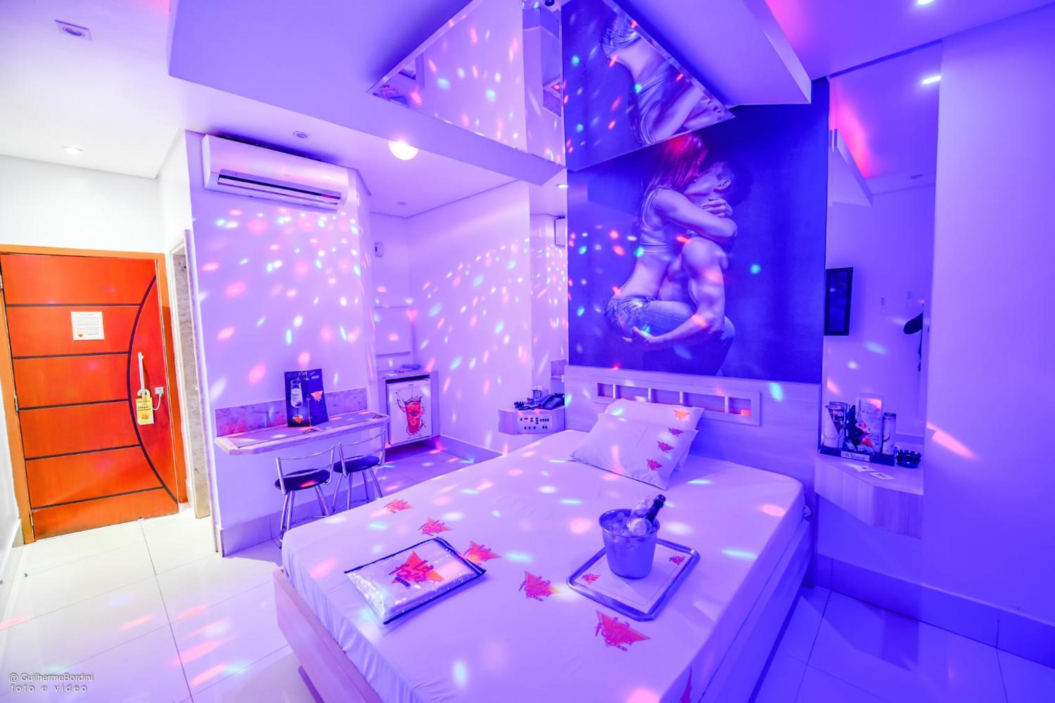 Deluxe Queen Suite