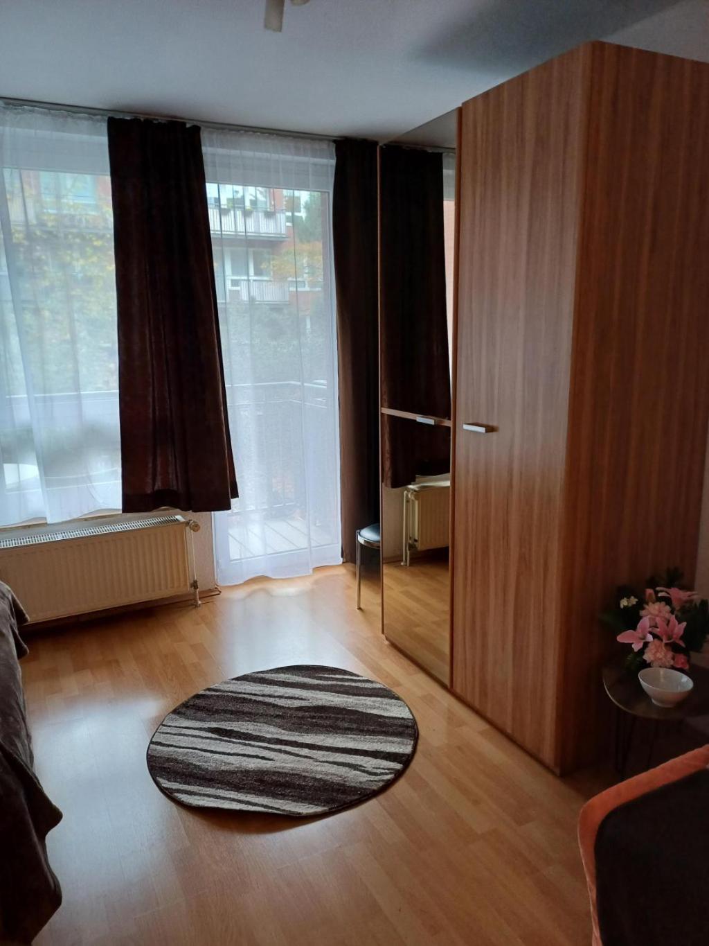 Studio Apartment 1st Floor photo 2
