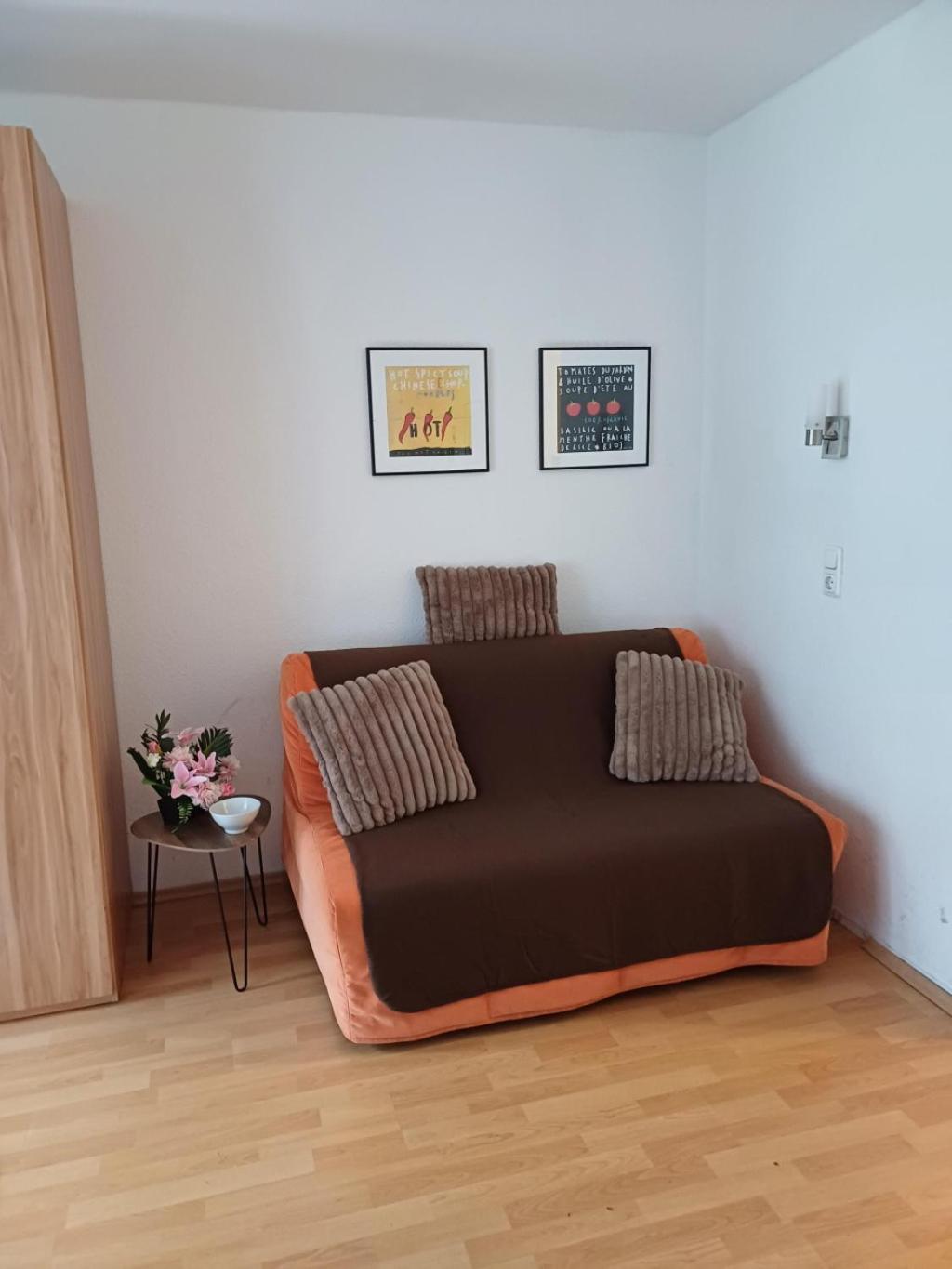 Studio Apartment 1st Floor photo 3