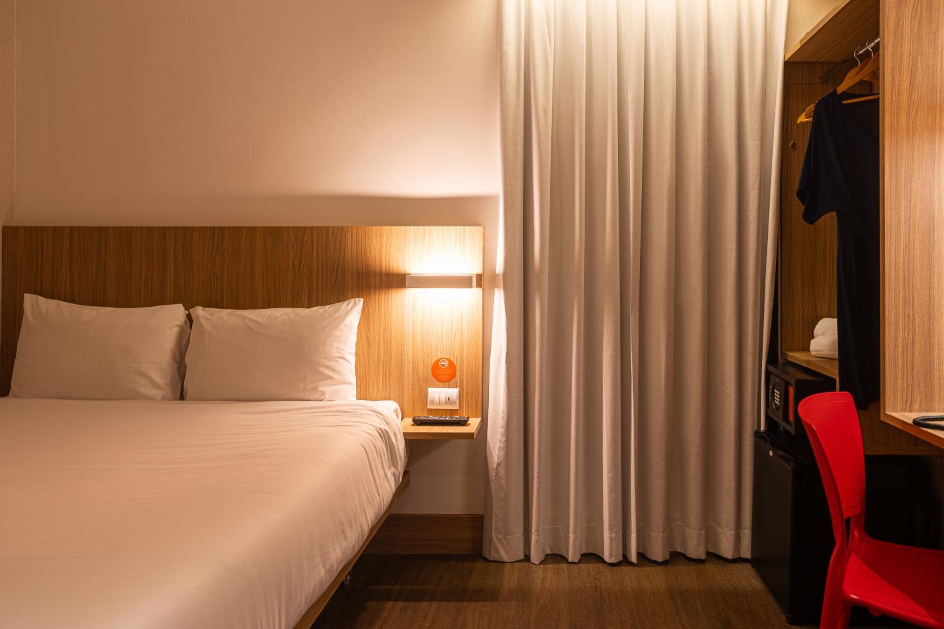 Double Room - Disability Access - Photo 8