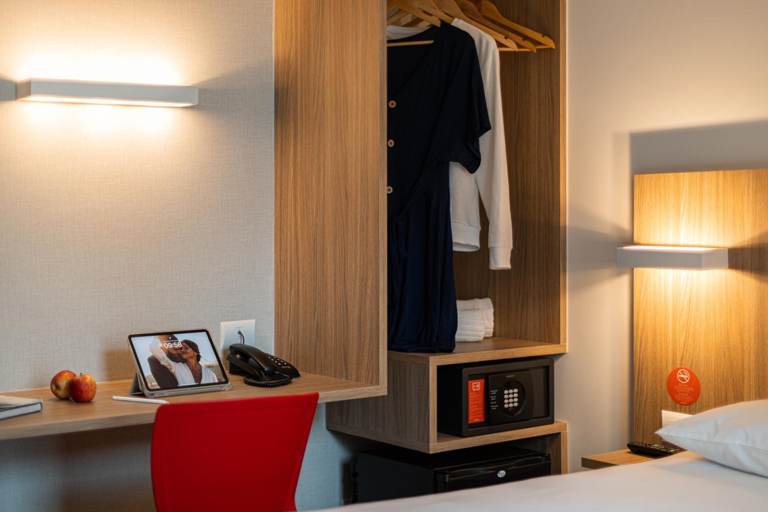 Standard Double Room - Photo 4