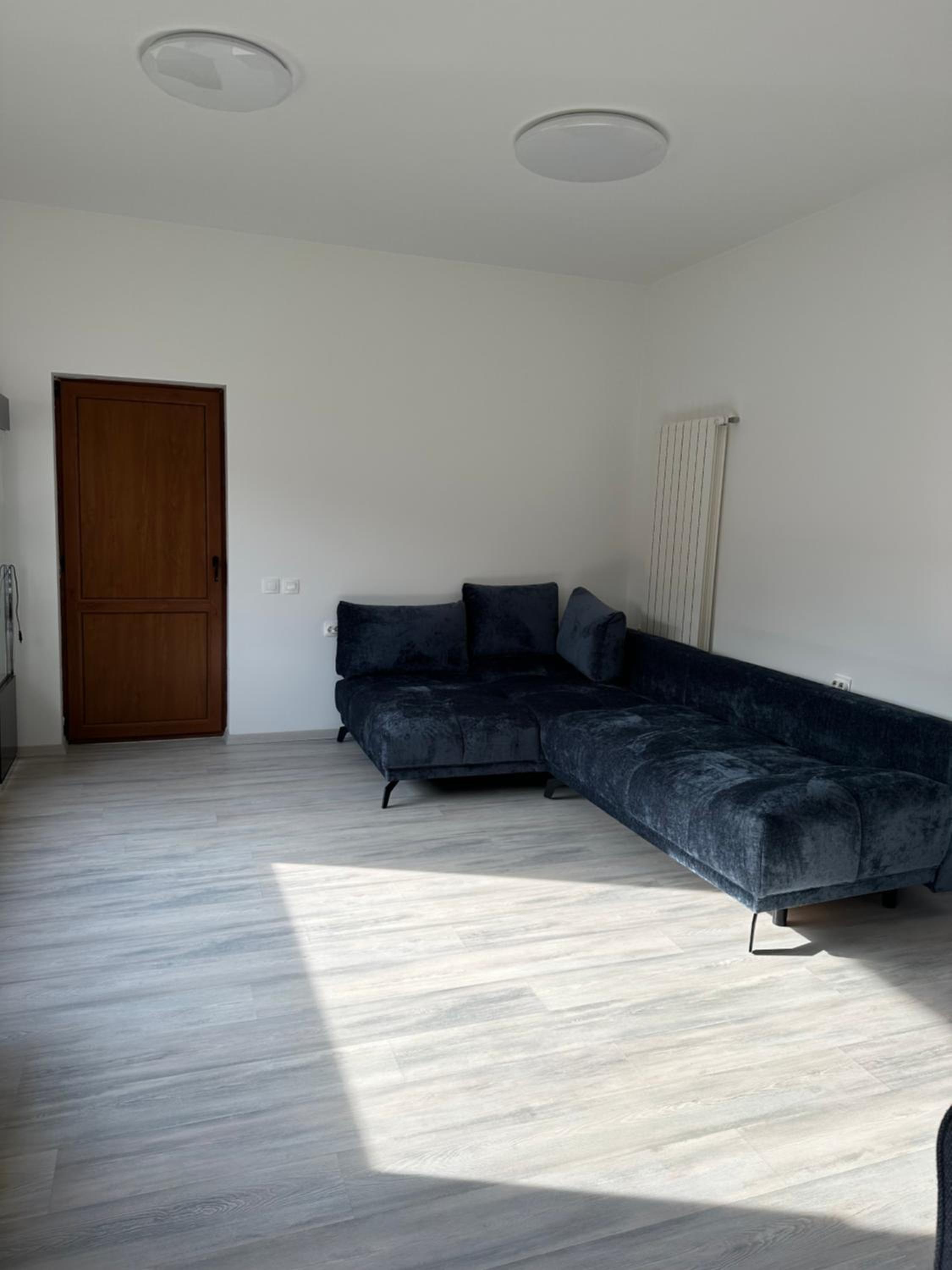 One-Bedroom House photo 1