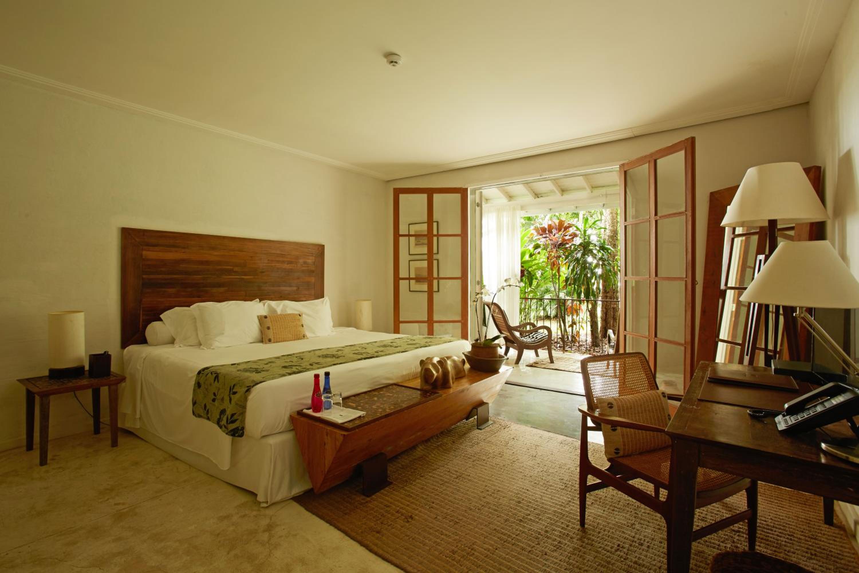 Deluxe King Room with Balcony and View