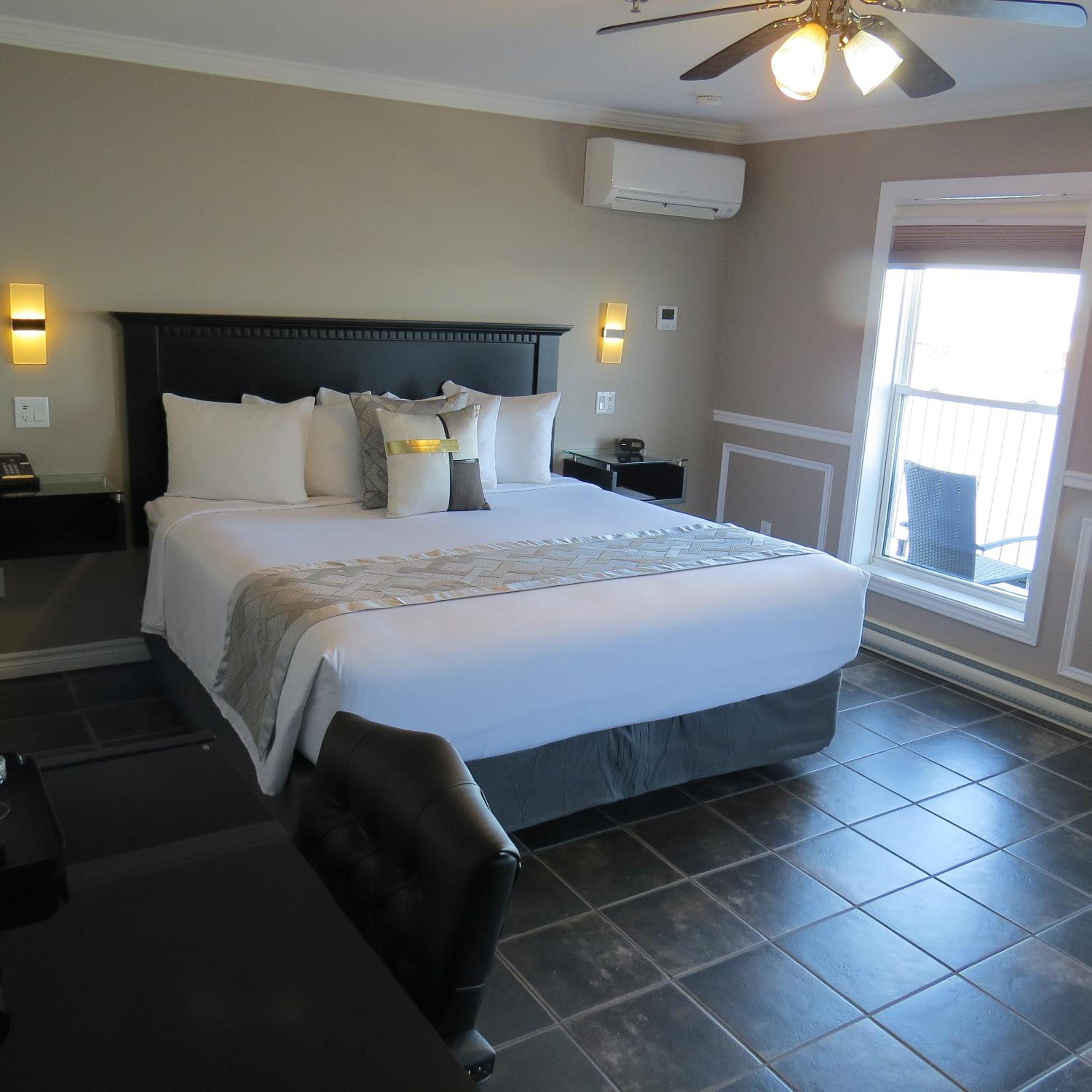 King Suite with Sea View