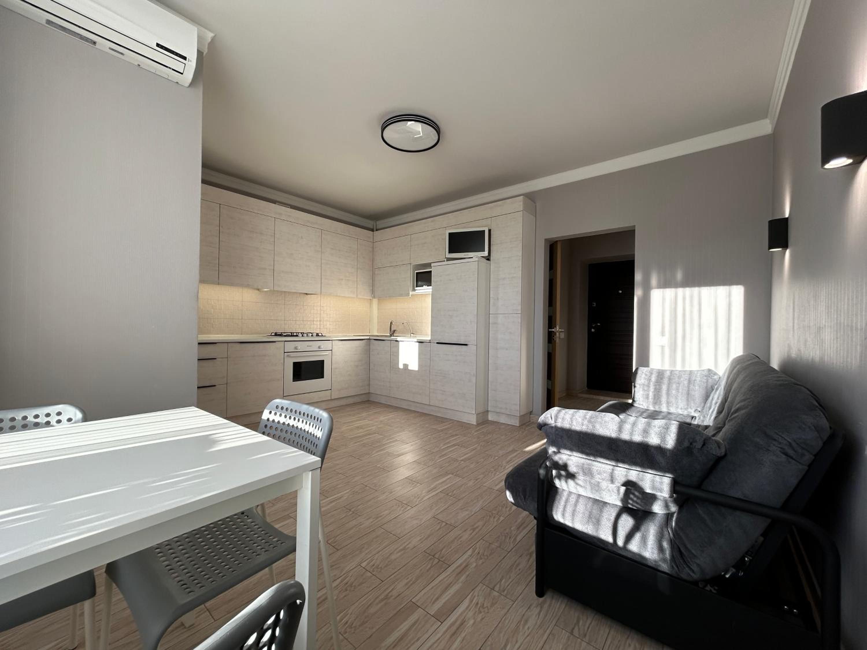 Apartment with Lake View photo 3