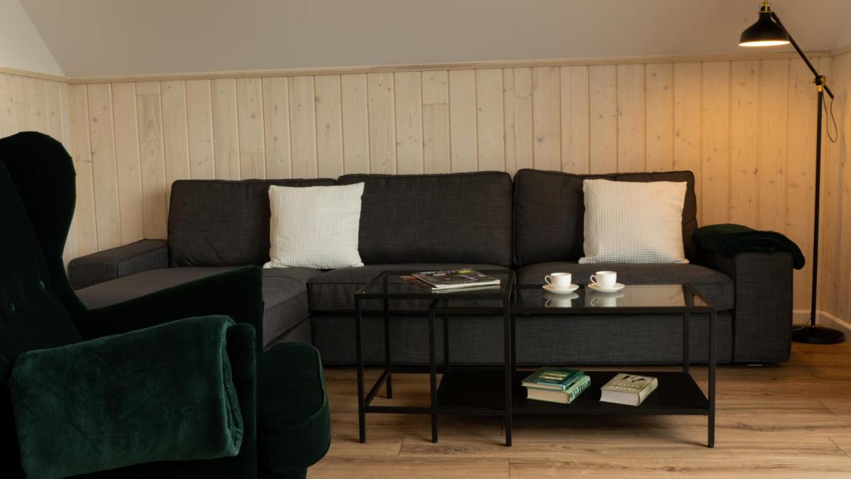 Apartment with Balcony photo 2