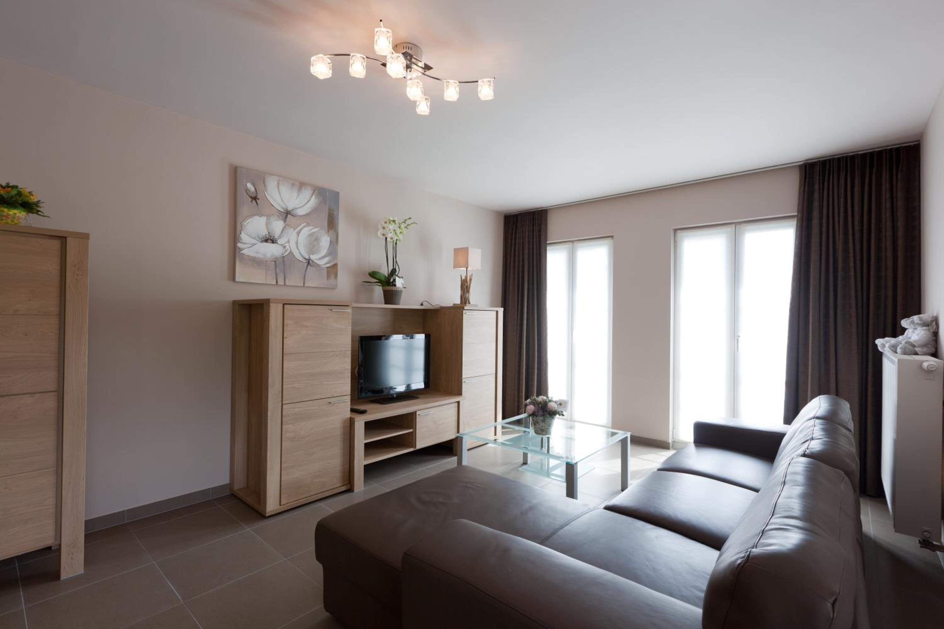 Two-Bedroom Apartment - Photo 6