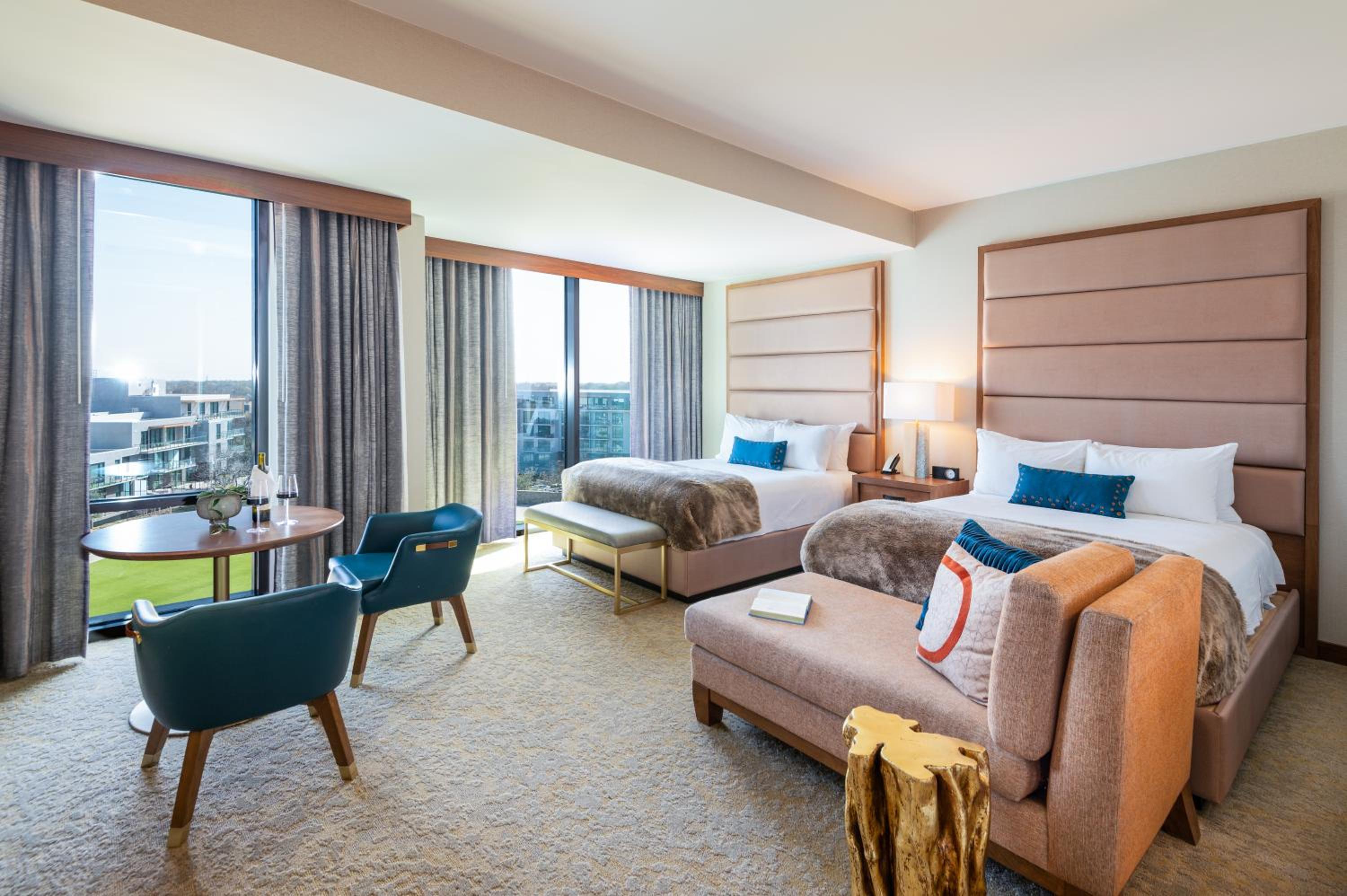 Deluxe Queen Room