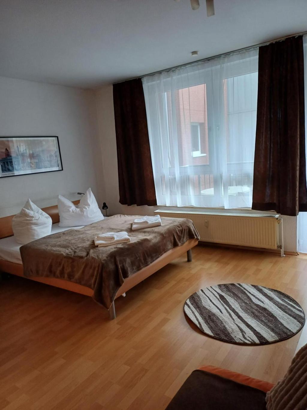Studio Apartment 1st Floor photo 1