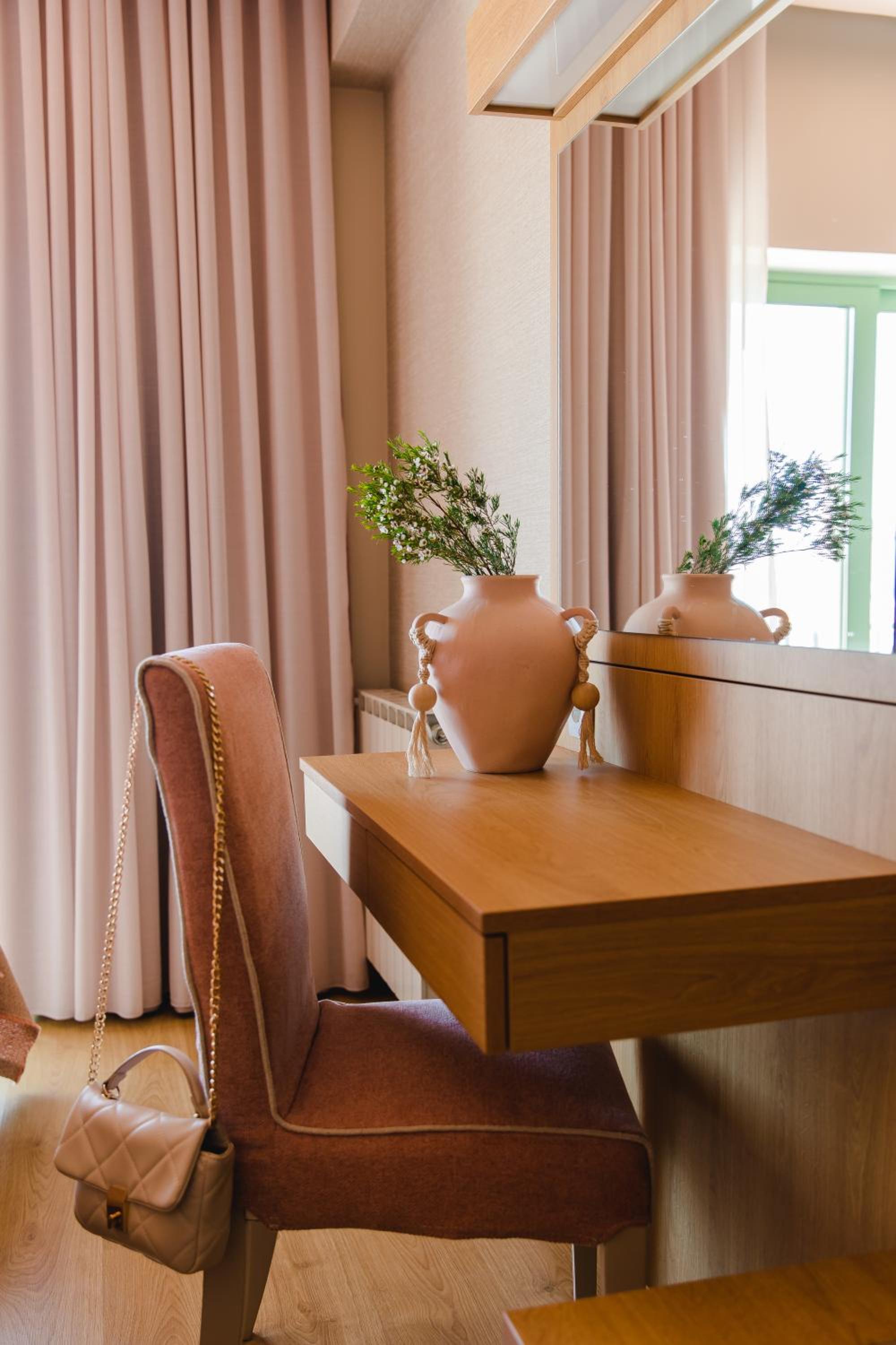Double or Twin Room - Photo 9