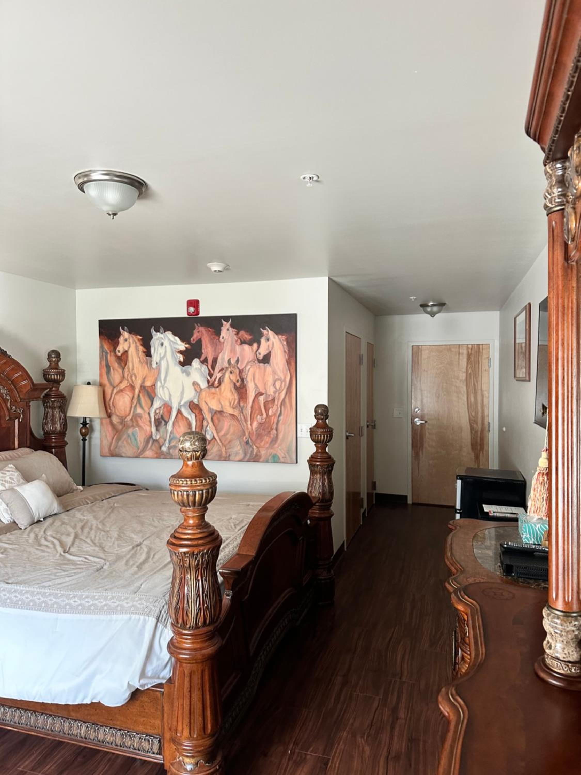 Deluxe King Room photo 2