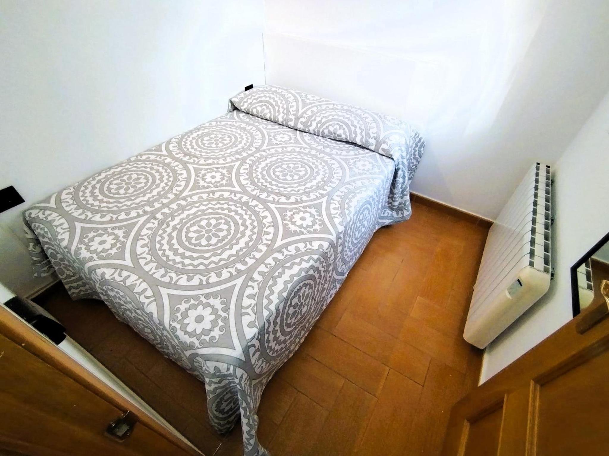 One-Bedroom Apartment photo 3