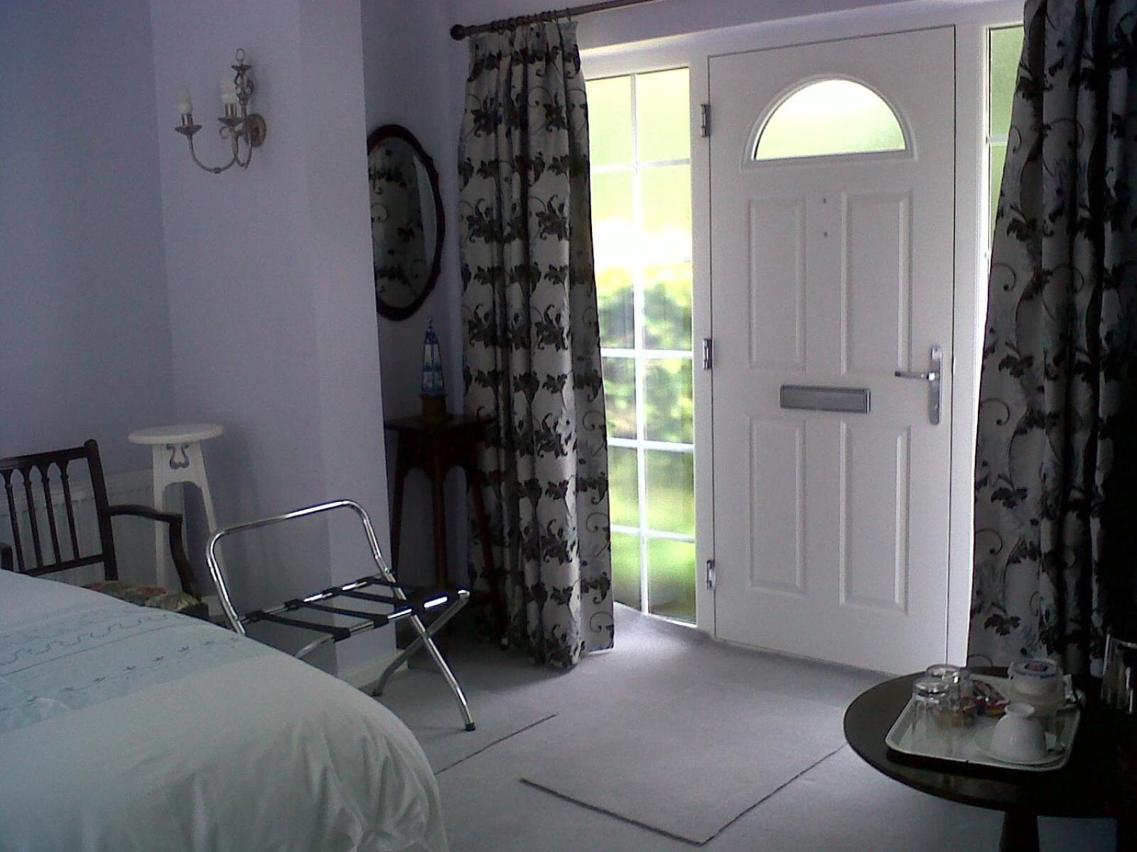 Double or Twin Room - Ground Floor - Photo 7
