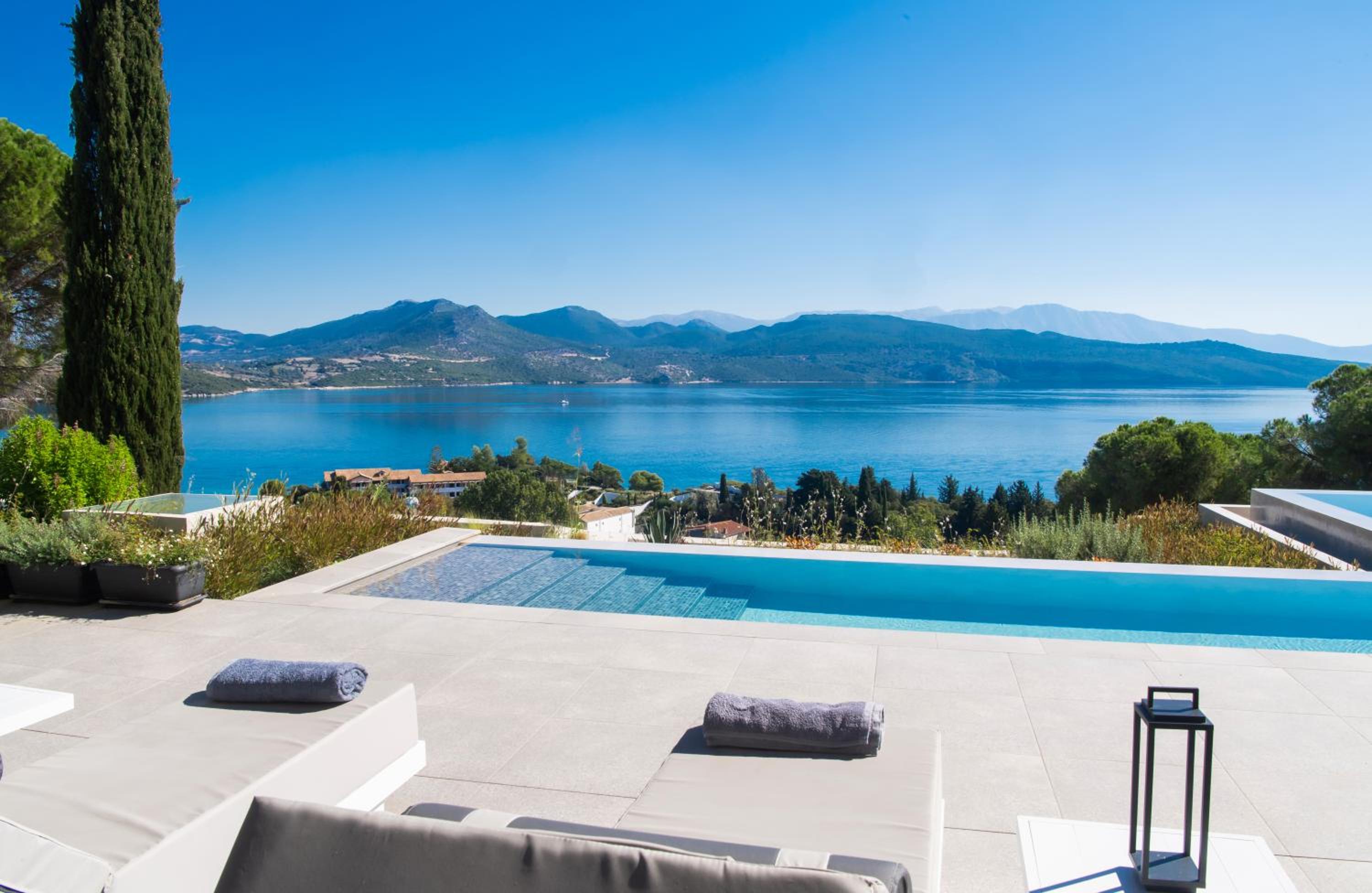 Deluxe Villa photo 2