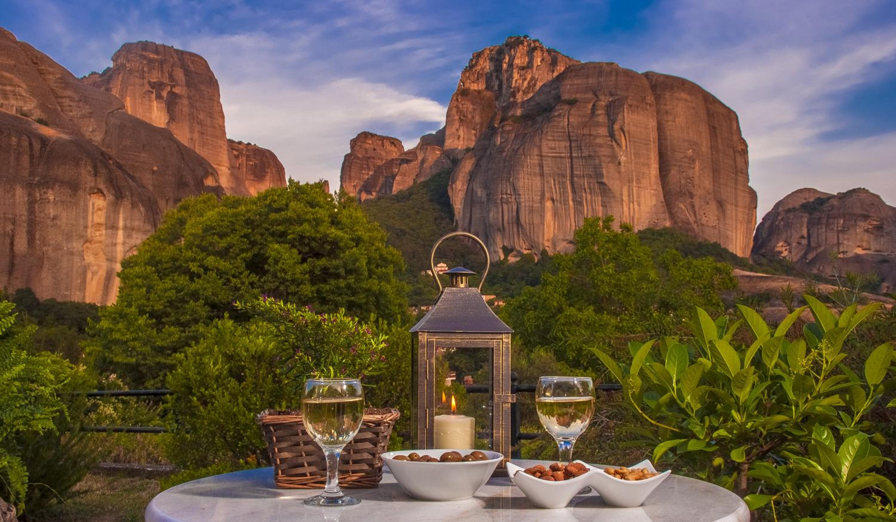 Triple Room with Panoramic Meteora View