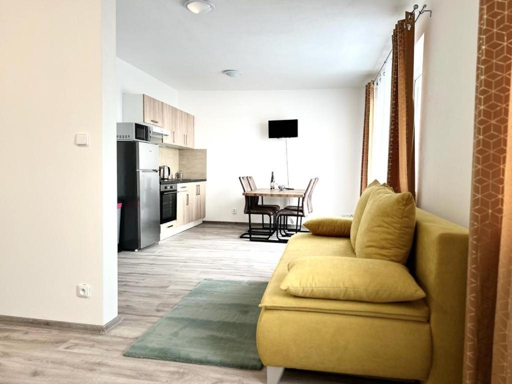 One-Bedroom Apartment photo 2