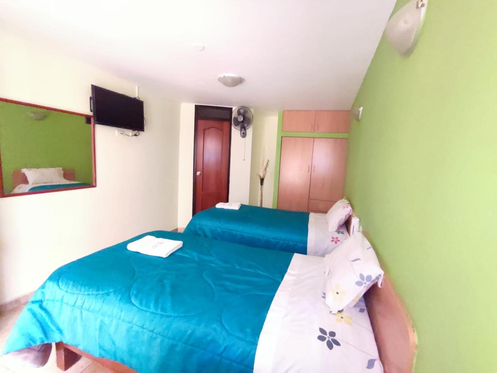 Standard Twin Room photo 2