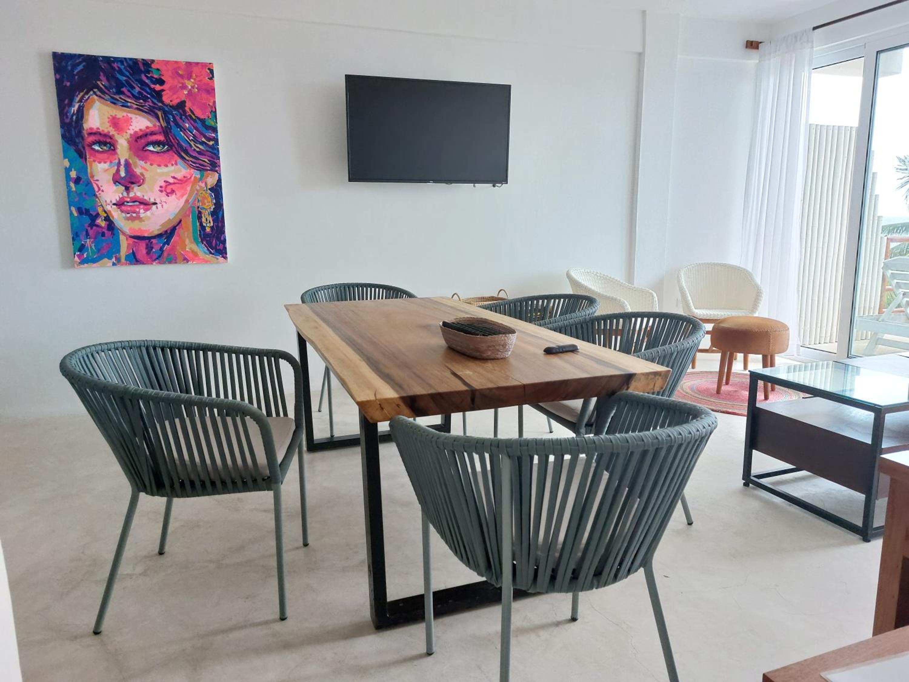 Apartment with Sea View - Photo 7