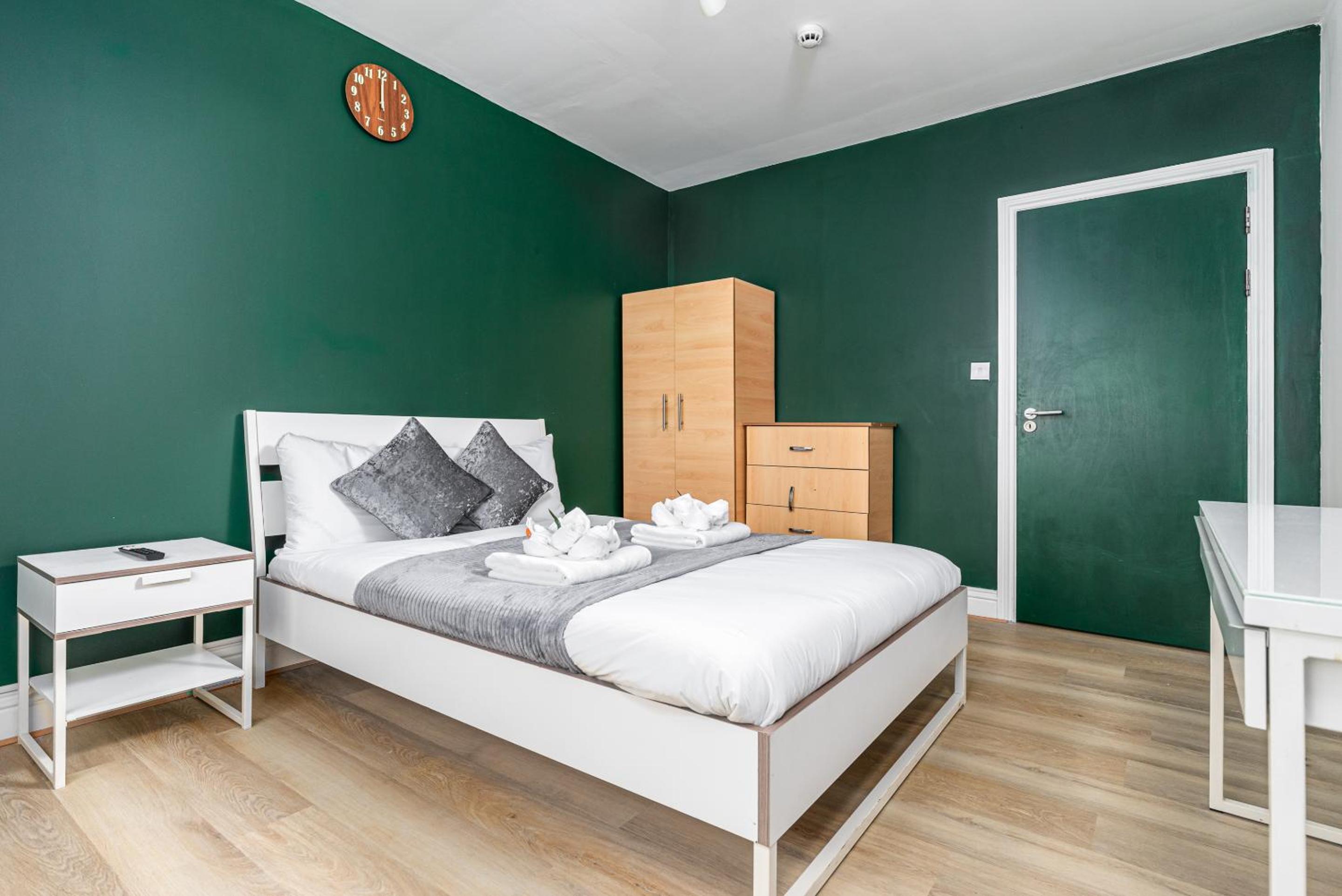 Standard Double Room with Shared Bathroom photo 2