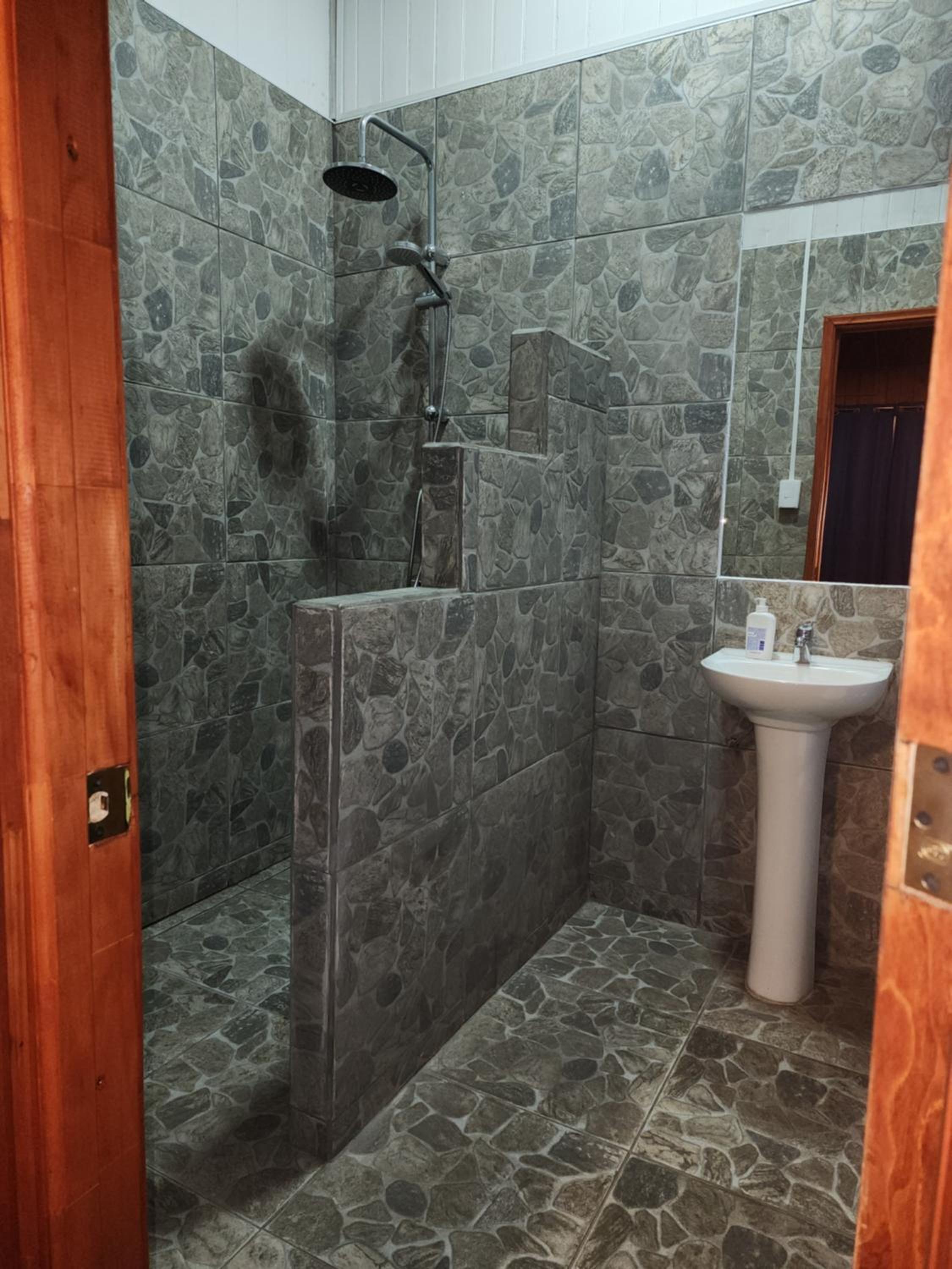 Double Room with Private Bathroom photo 3