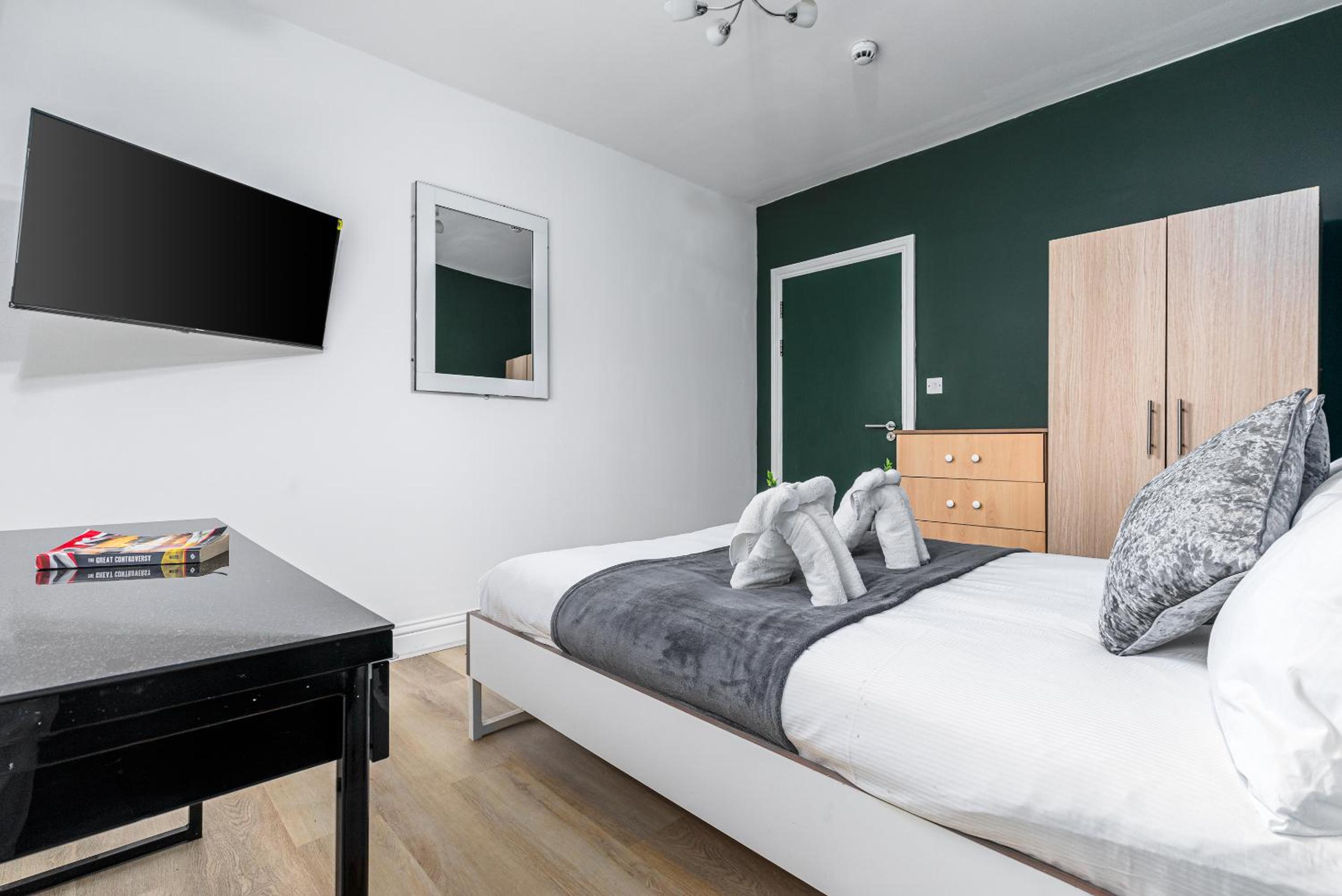 Standard Double Room with Shared Bathroom photo 3