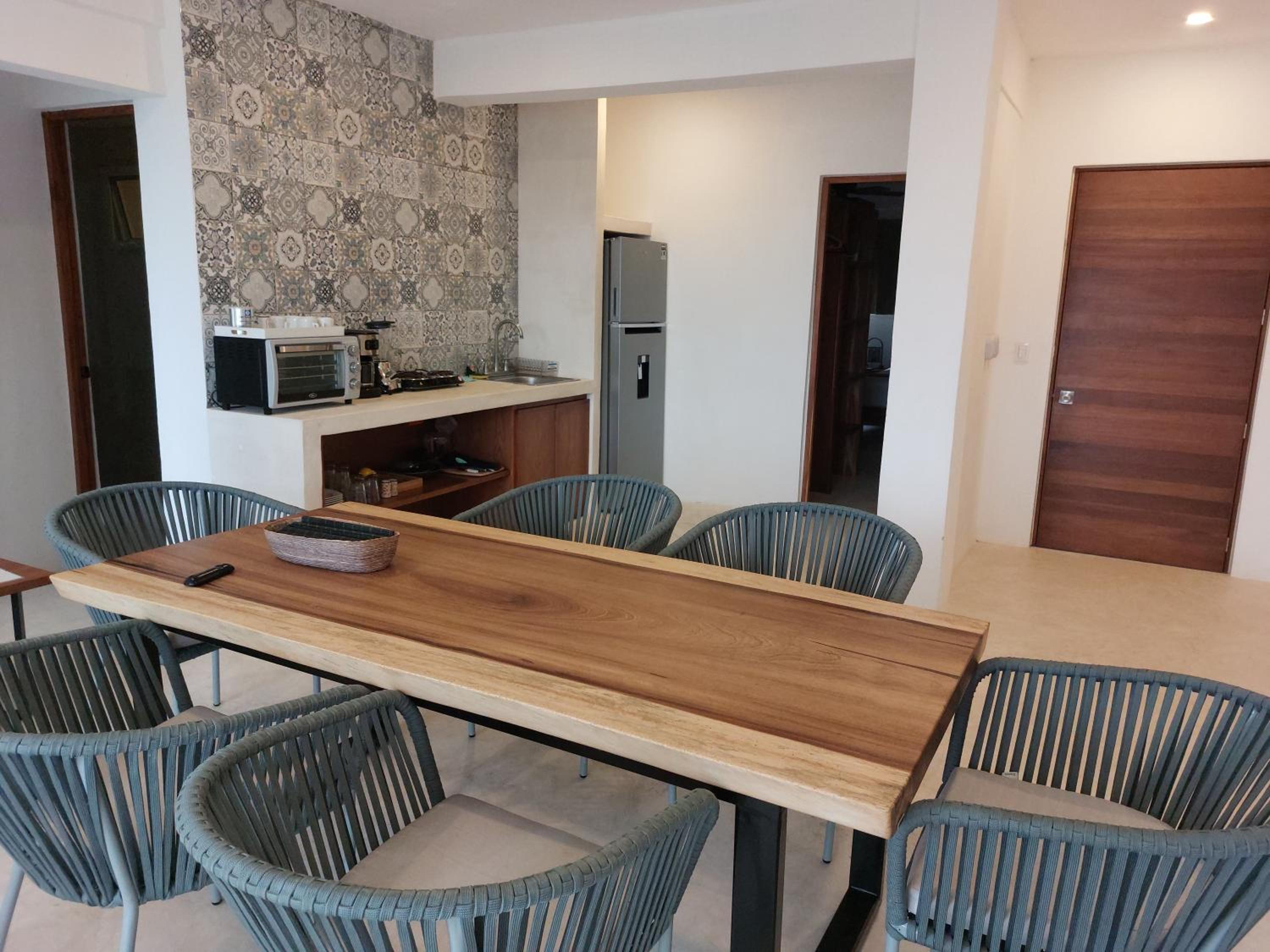 Apartment with Sea View - Photo 6