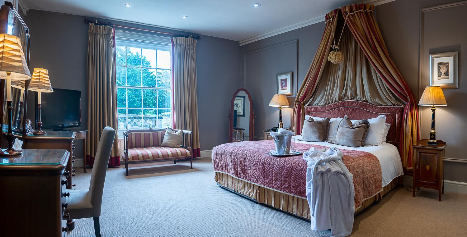Deluxe King Room - Photo 2