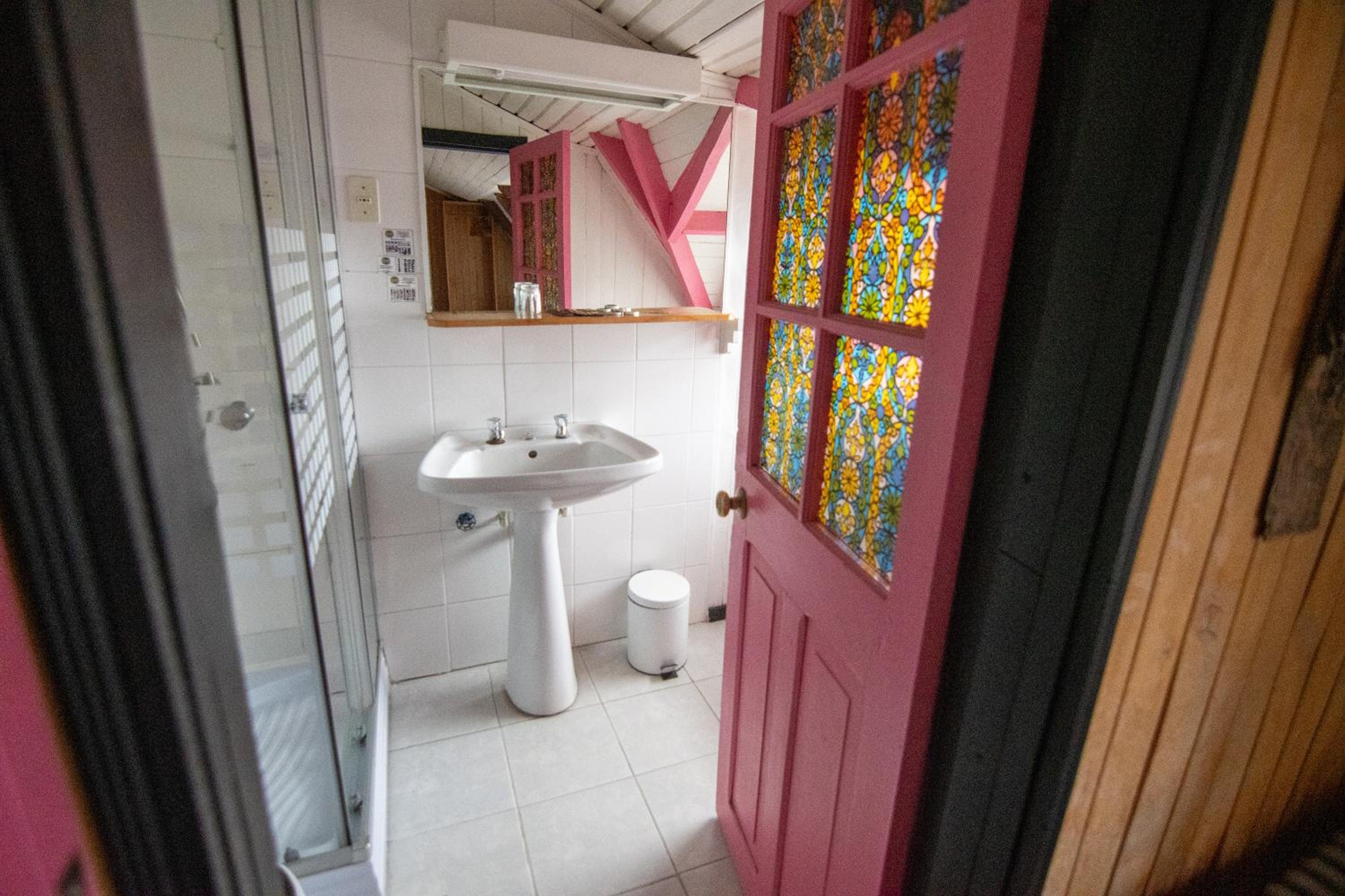 Family Room with Private Bathroom photo 3
