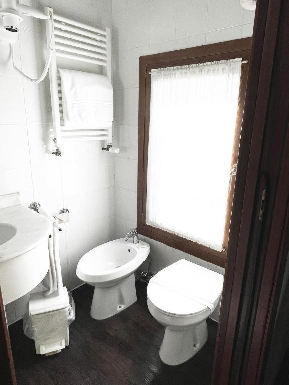 Standard Double Room - Photo 2