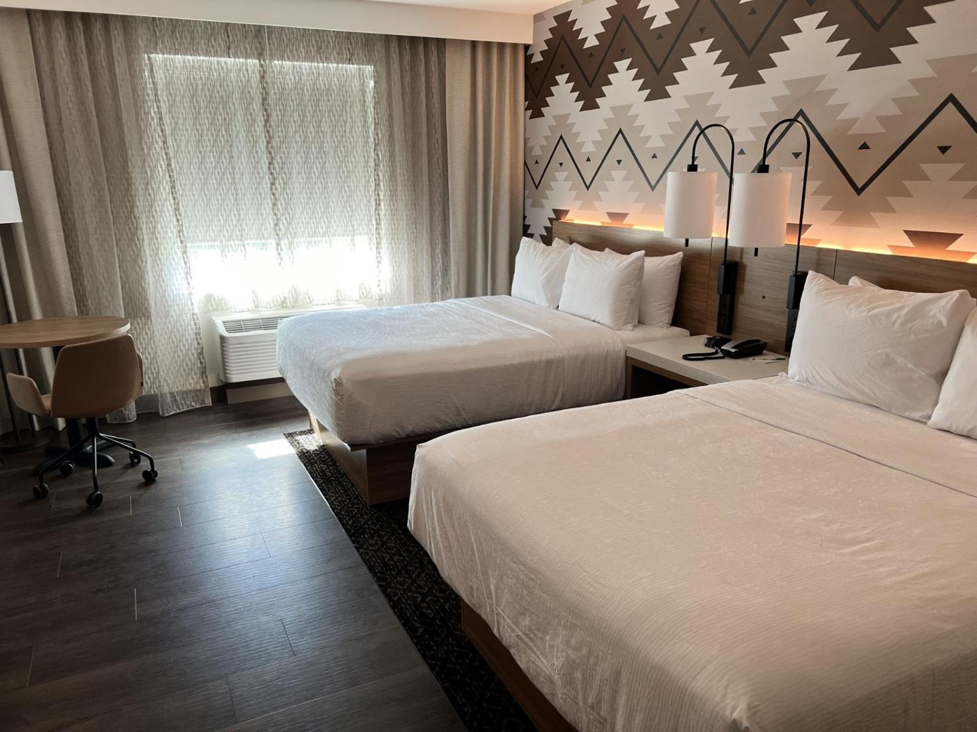 Queen Room with Two Queen Beds, Mobility Access and Roll-In shower, Non-Smoking - Photo 4