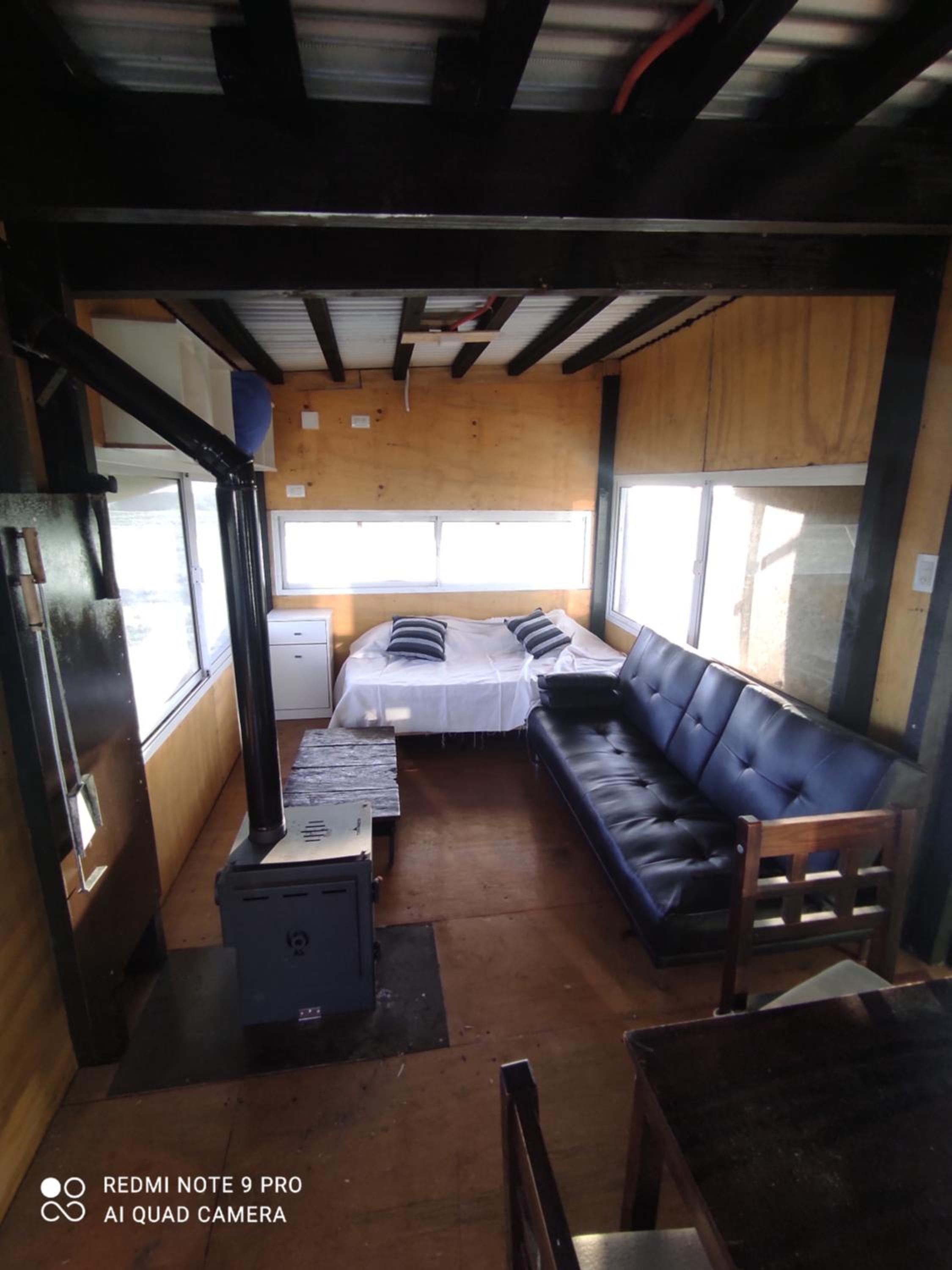 One-Bedroom House photo 1