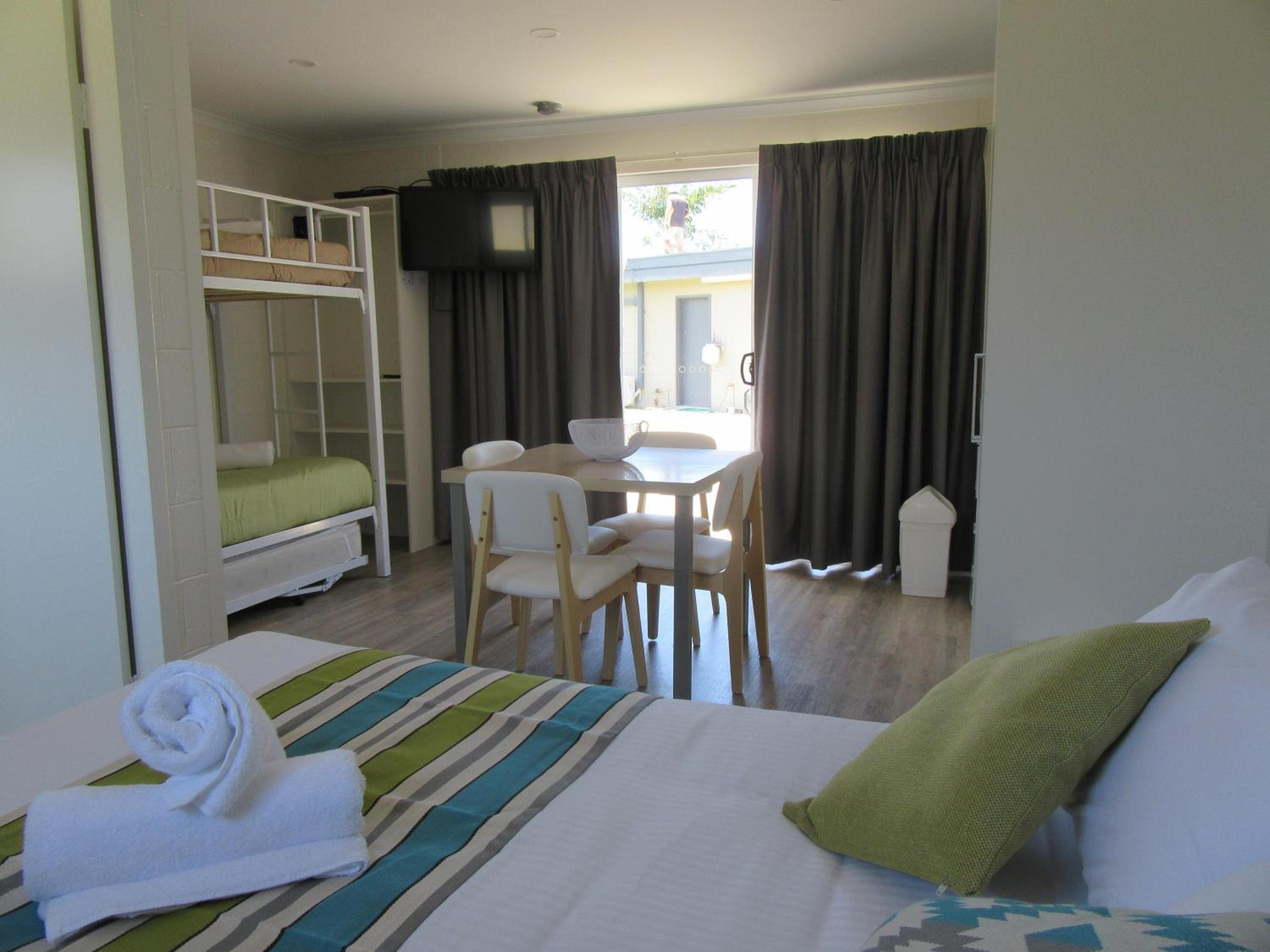 Holiday Family Unit (1BR) – 4B photo 1