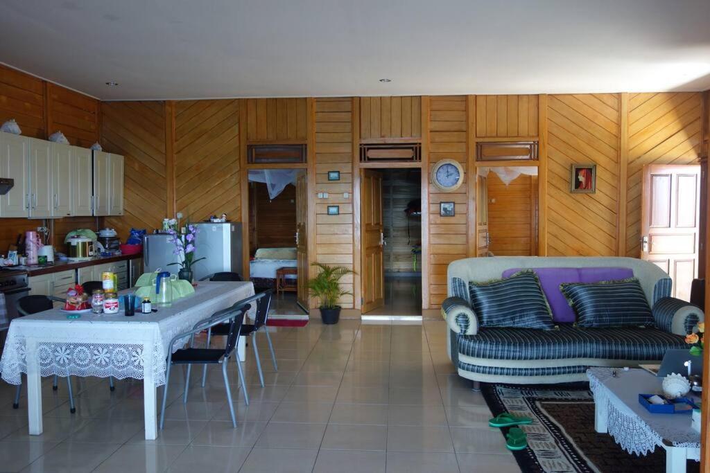 Four-Bedroom House photo 2
