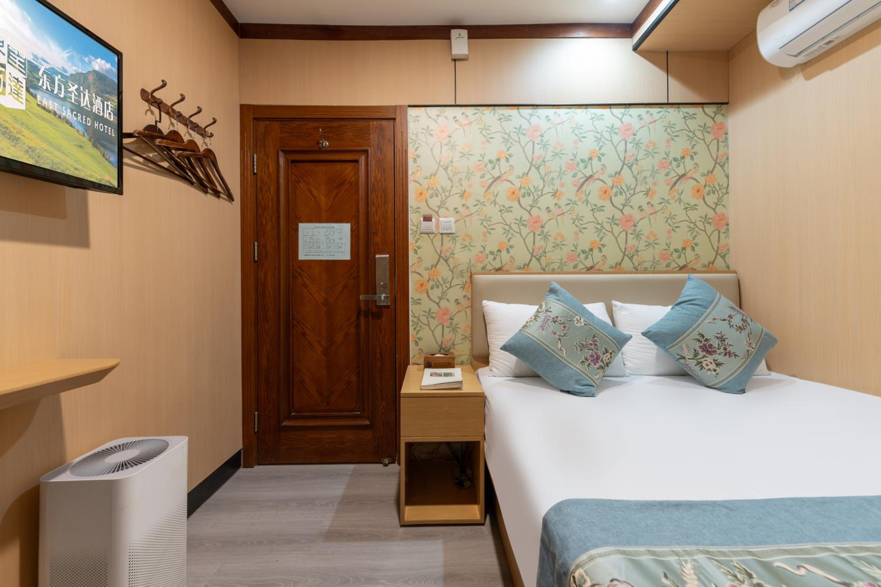 Single Room with Bathroom