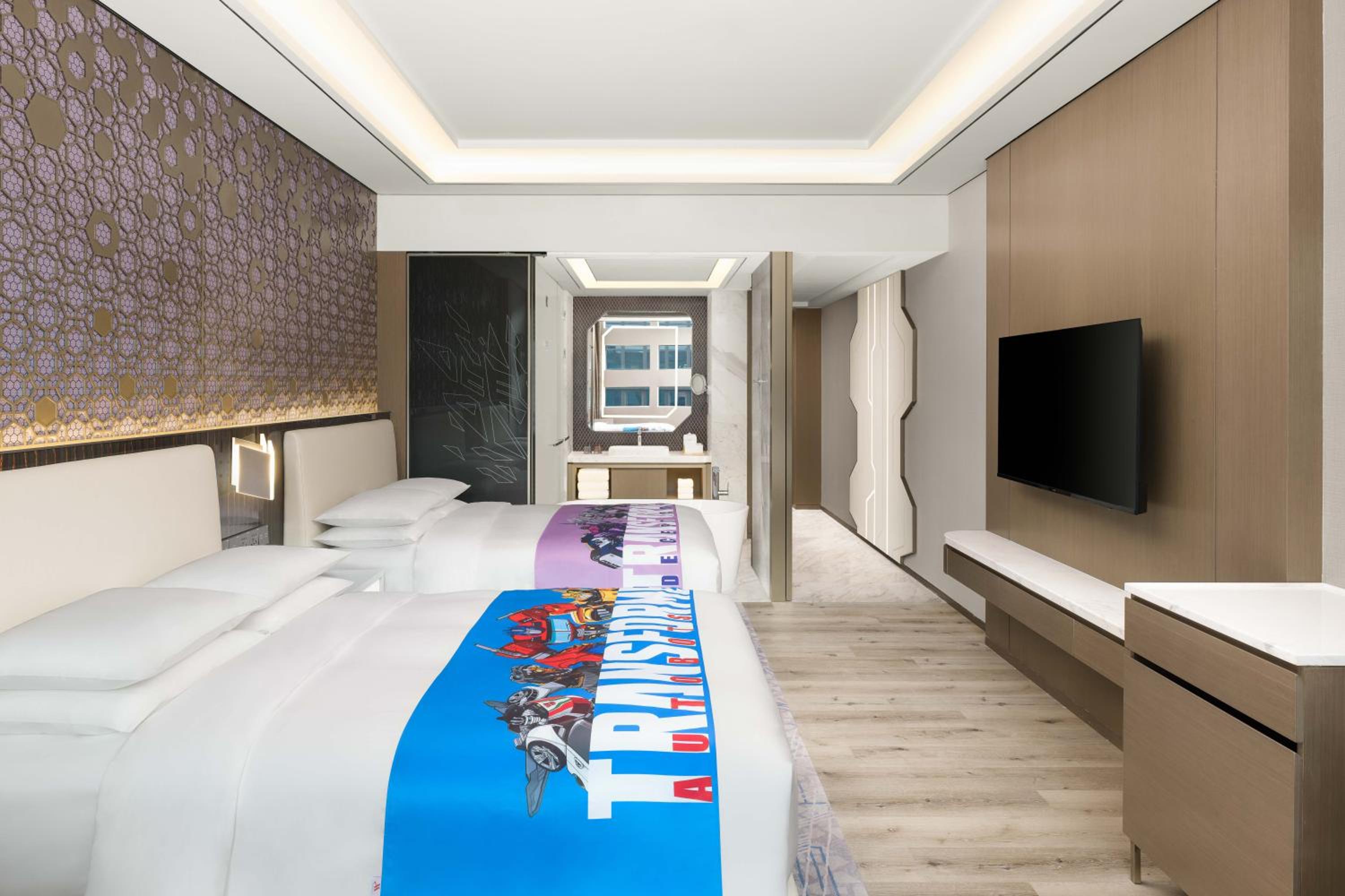 Cool Double Room with Two Double Beds - Photo 2