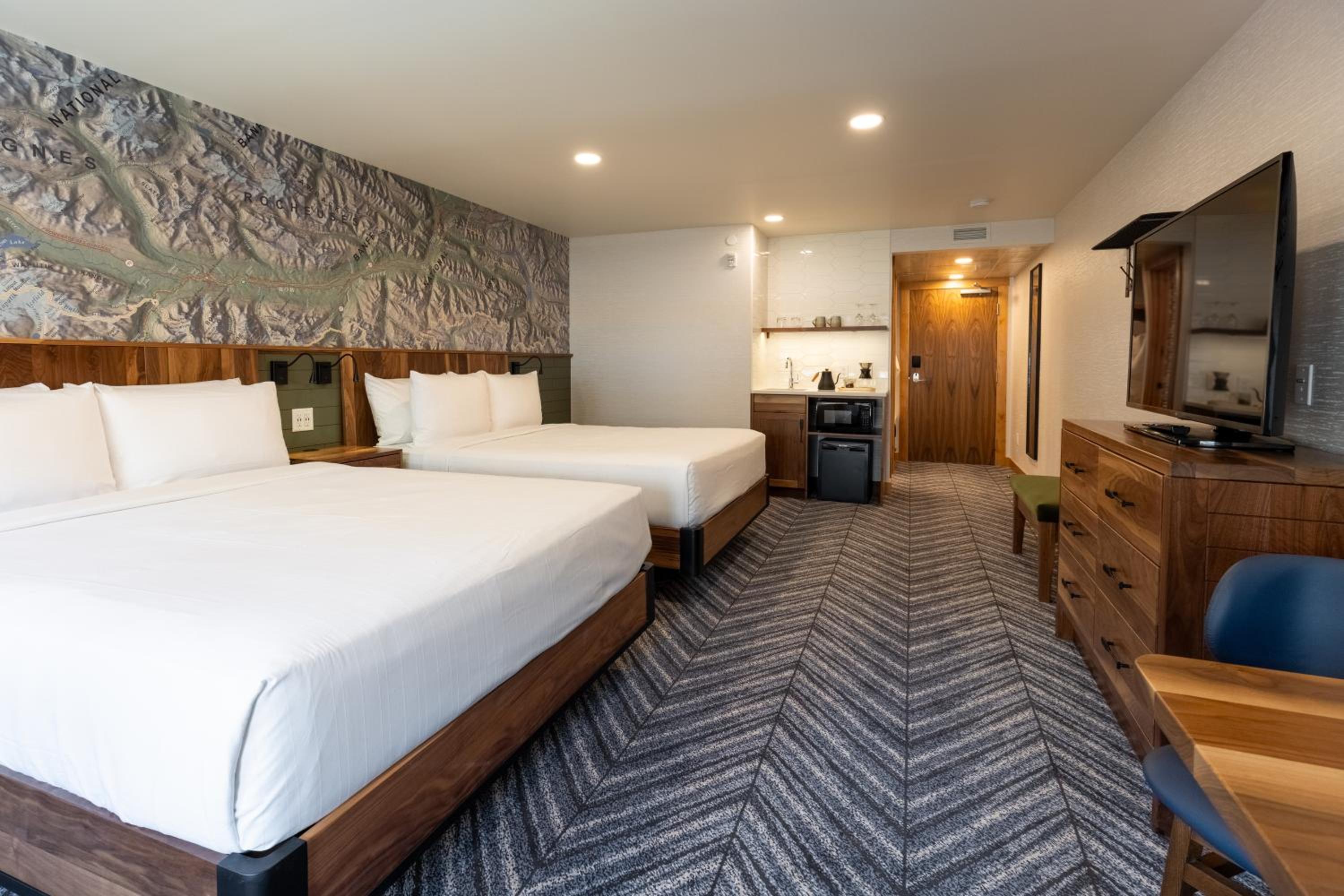 Superior 2 Queen Room
