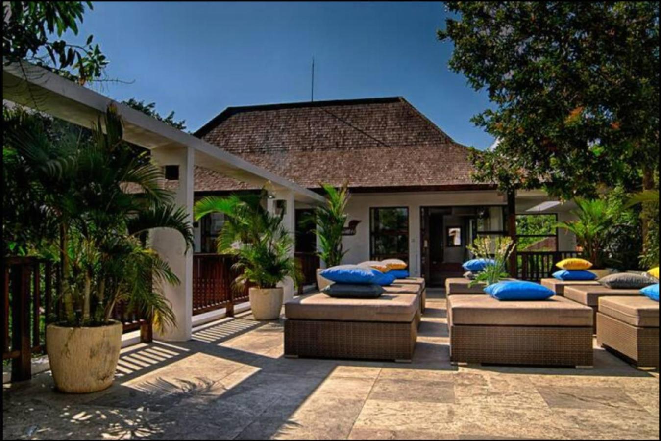 Villa photo 3