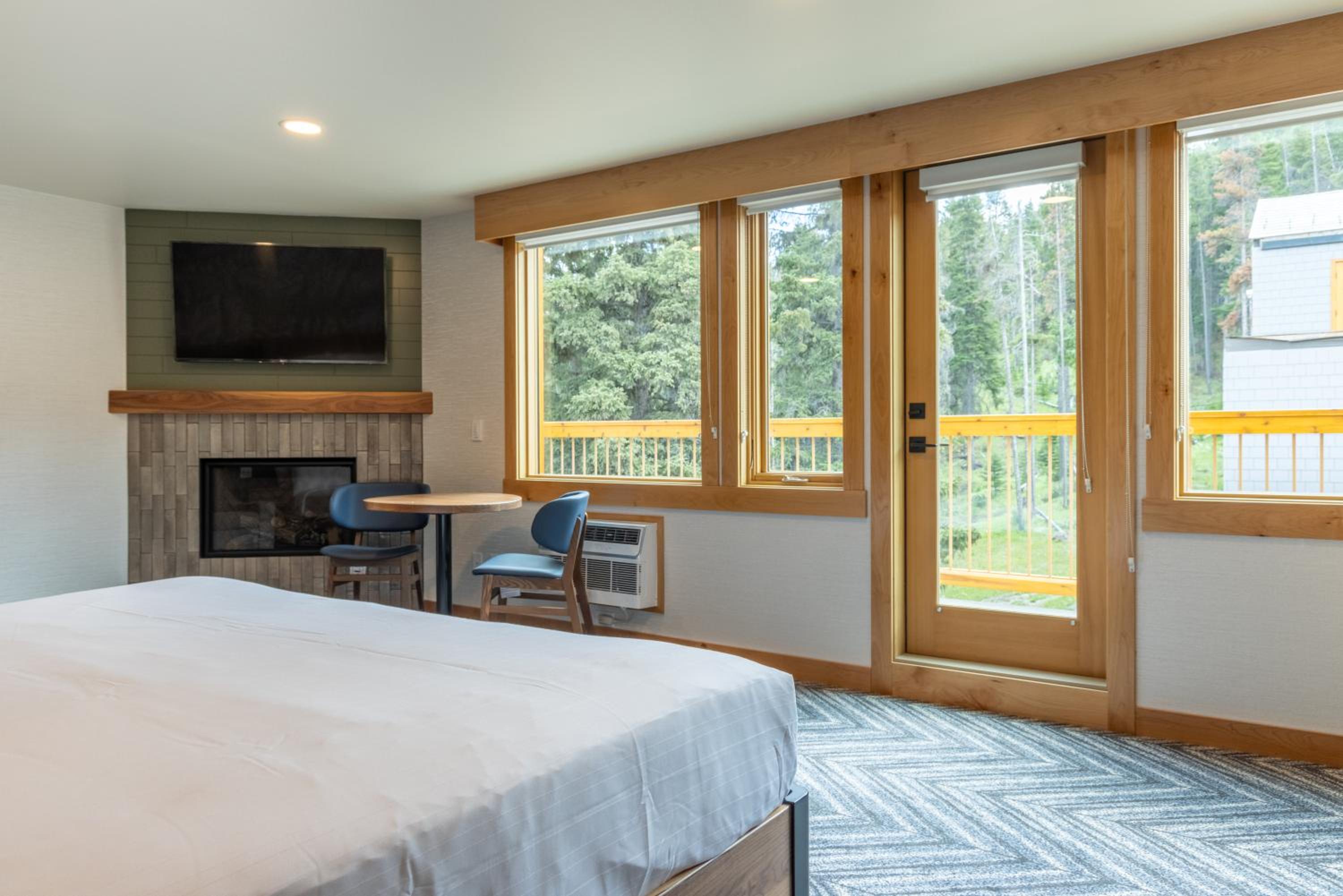 Superior King Suite