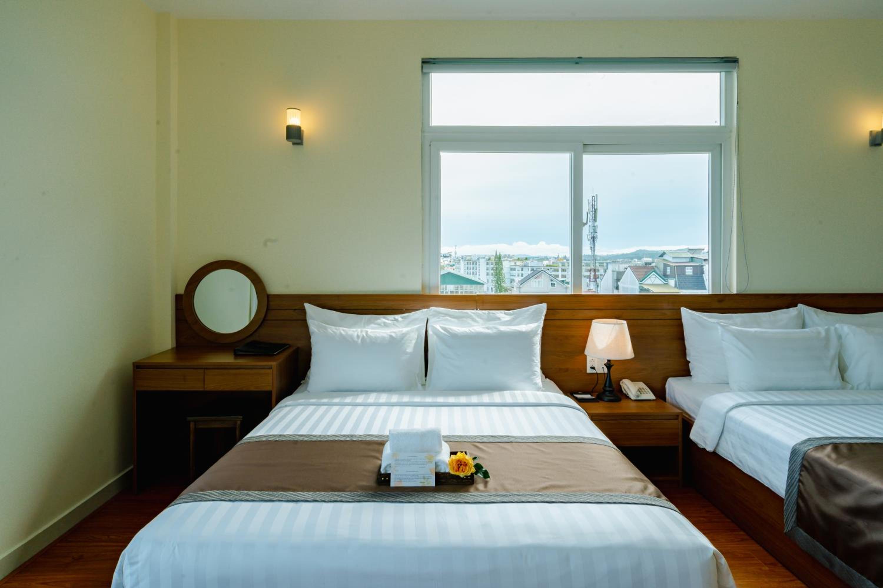 Family Room with Balcony - Photo 37