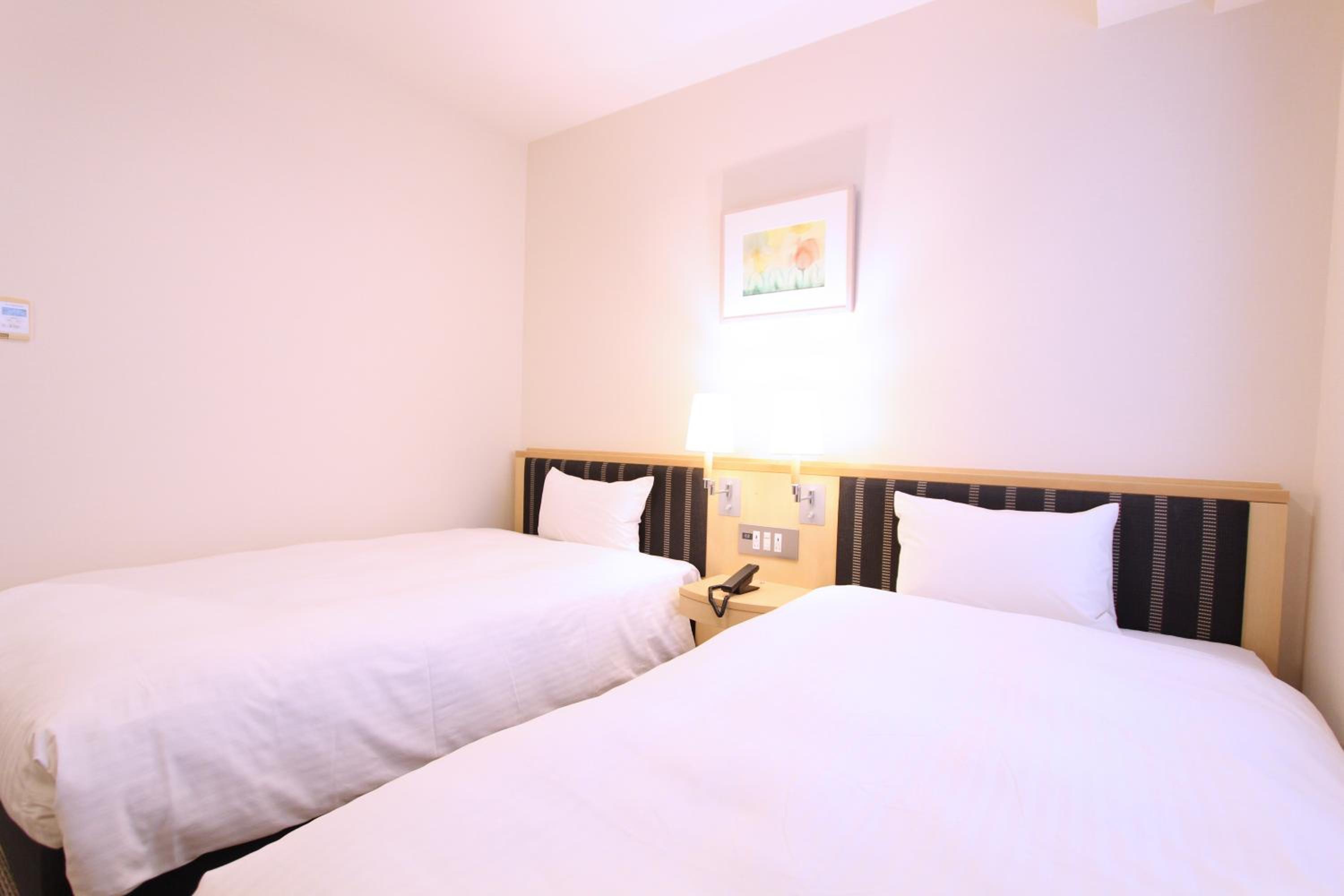 Standard Twin Room - Non-Smoking - Photo 3