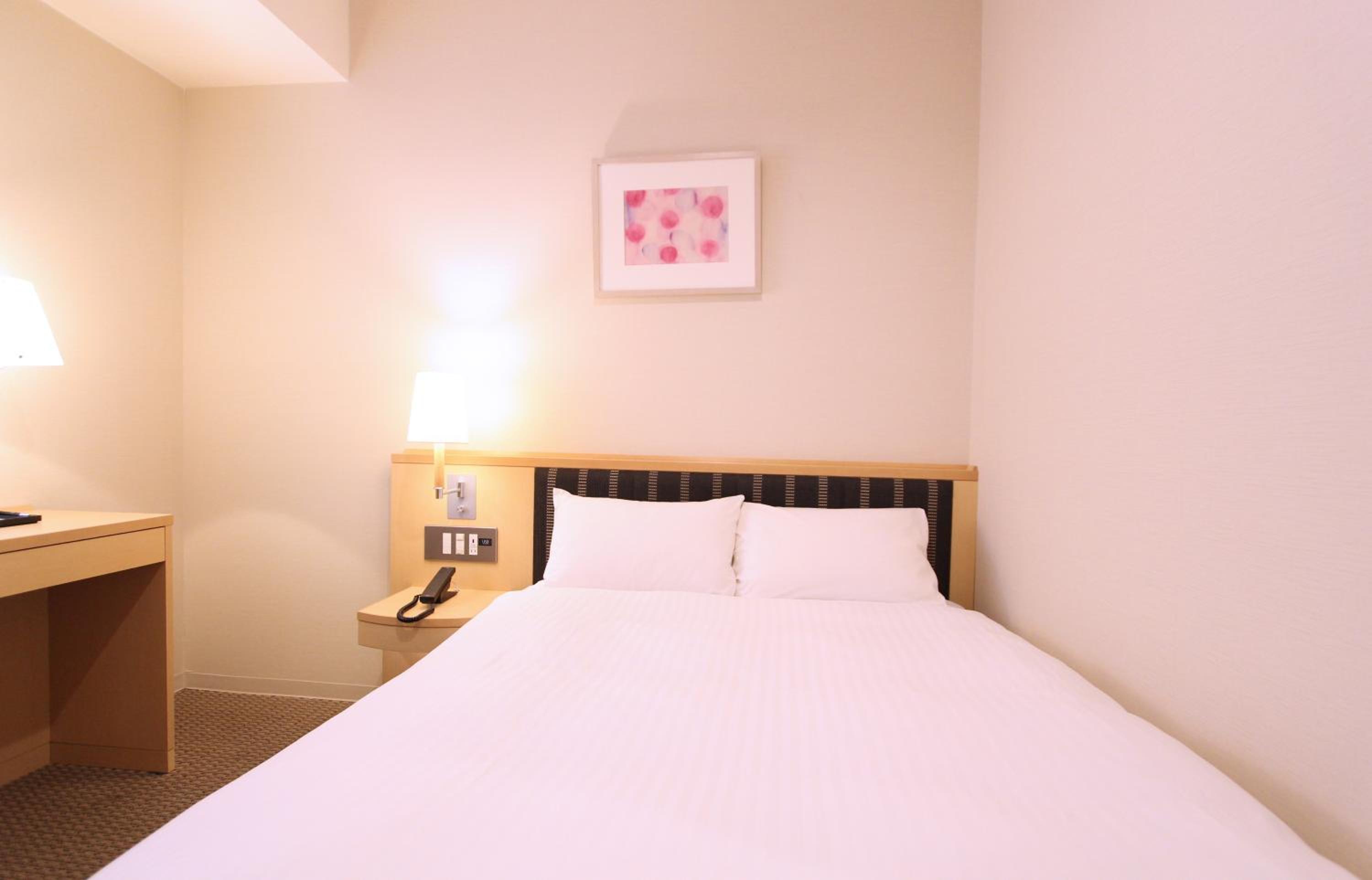Standard Double Room with Small Double Bed - Non-Smoking - Photo 3