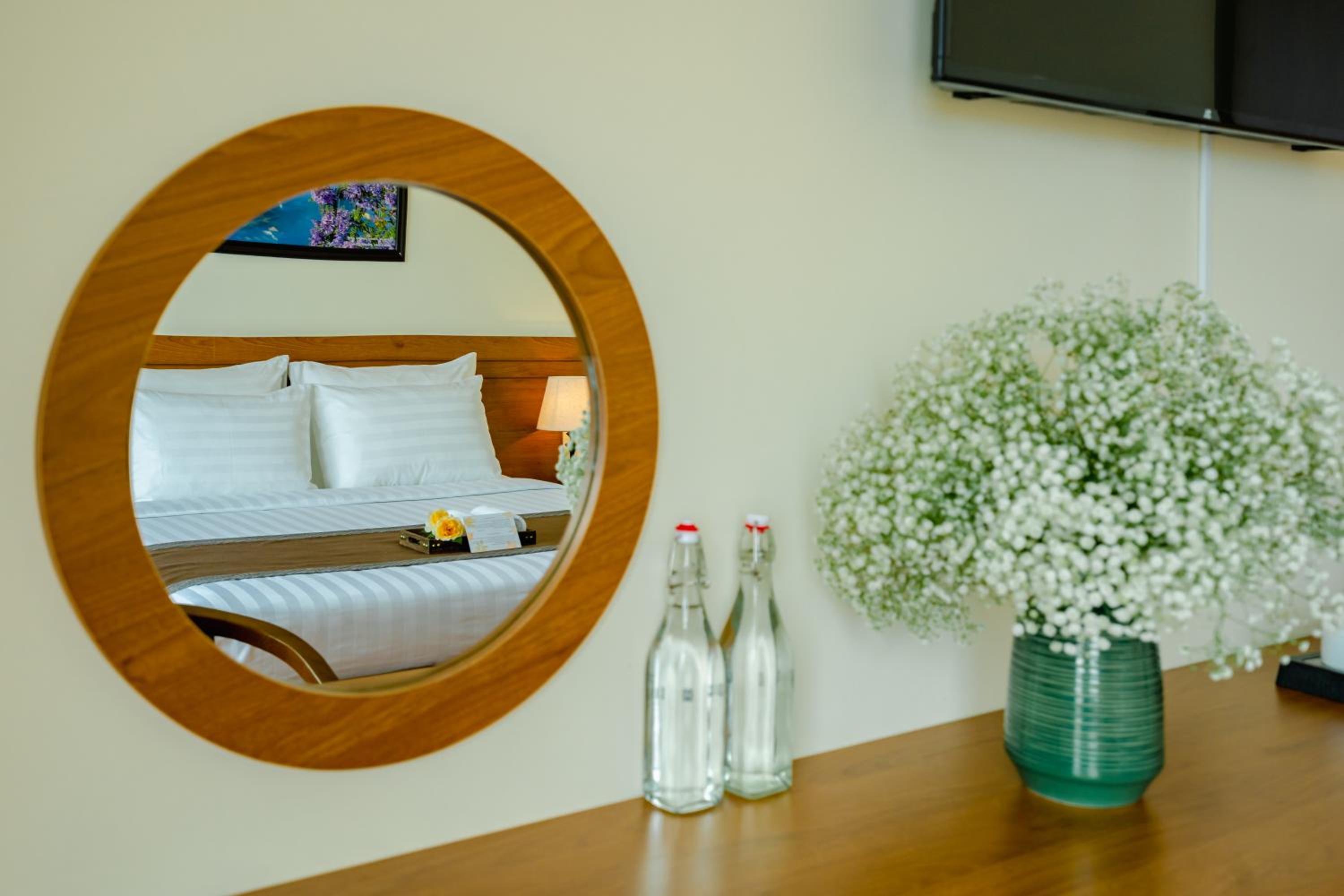 Superior King Room - Photo 31