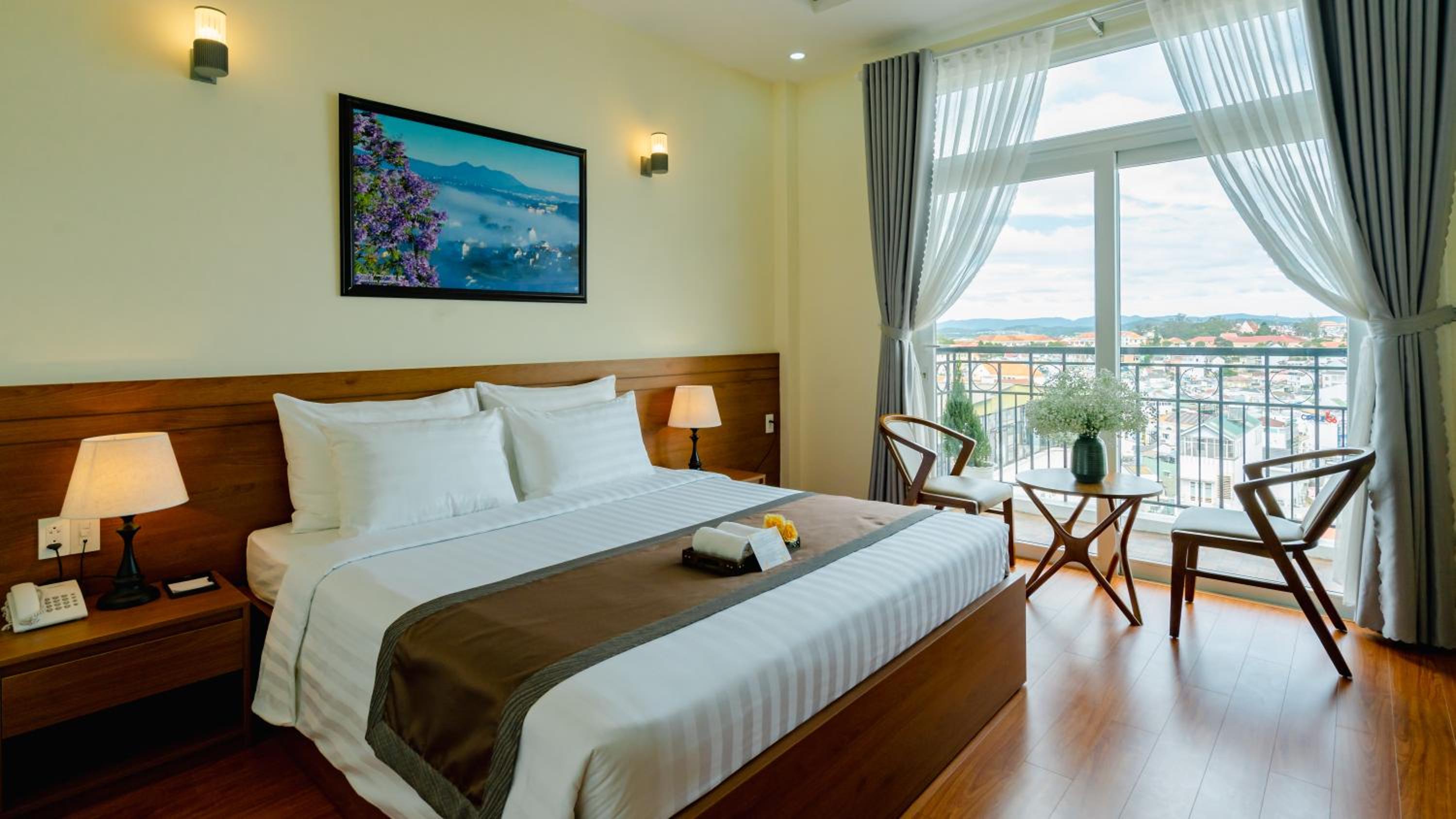 Superior King Room - Photo 25