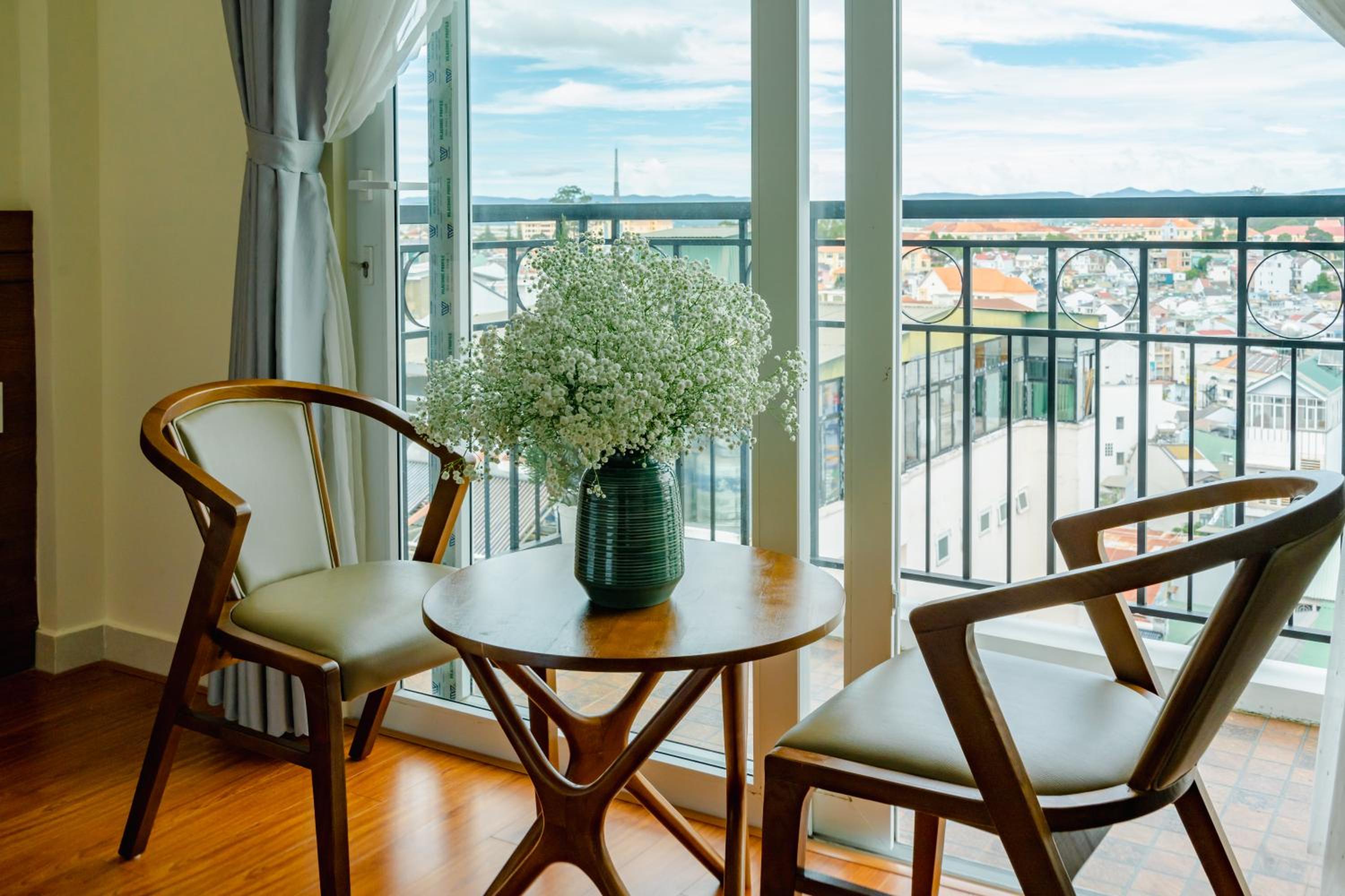 Superior King Room - Photo 16