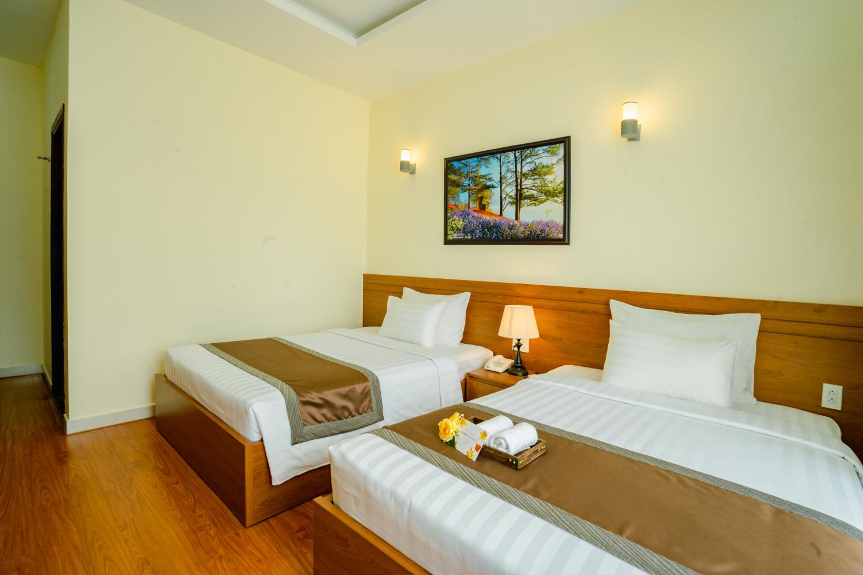 Standard Twin Room - Photo 14