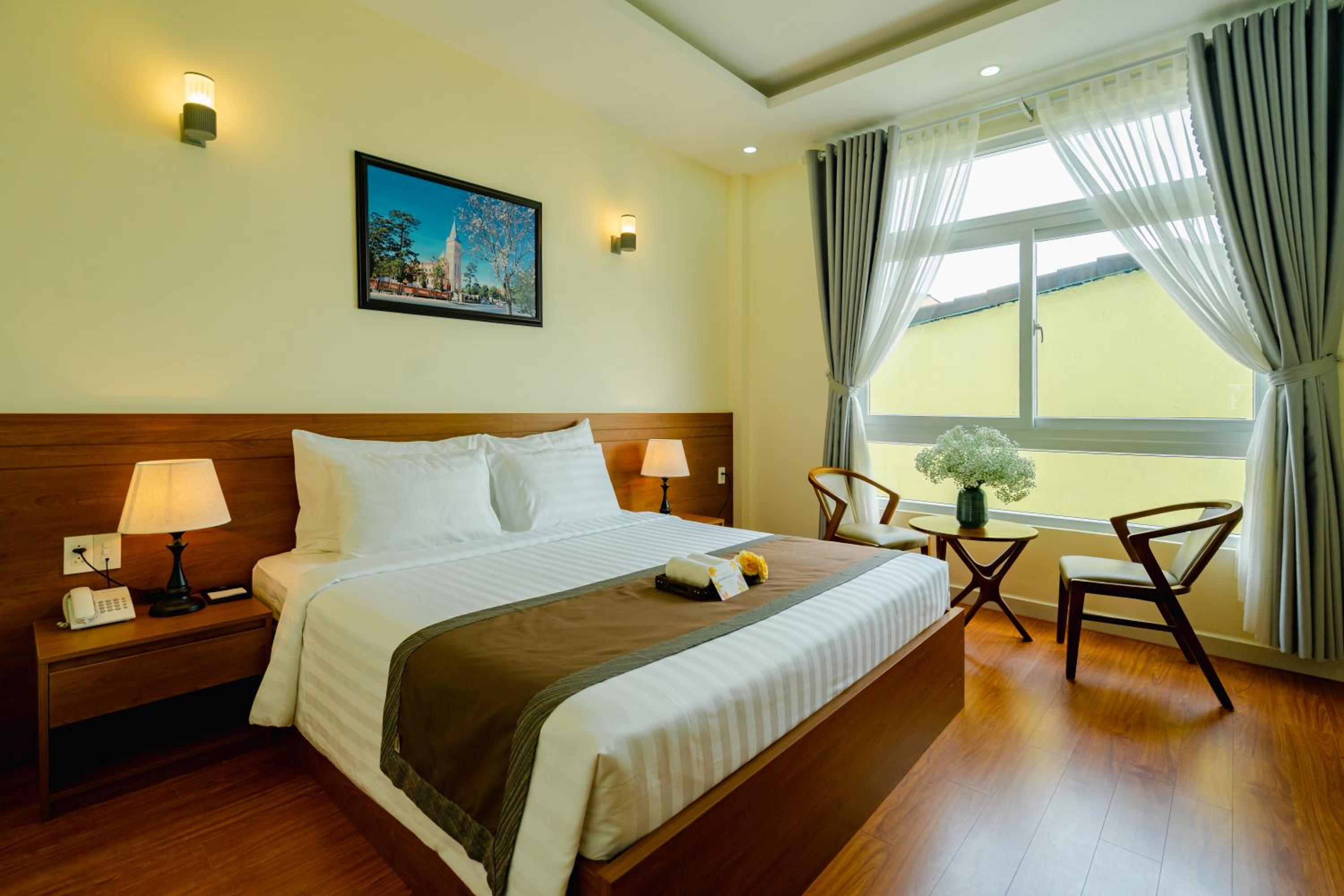 Standard King Room - Photo 2