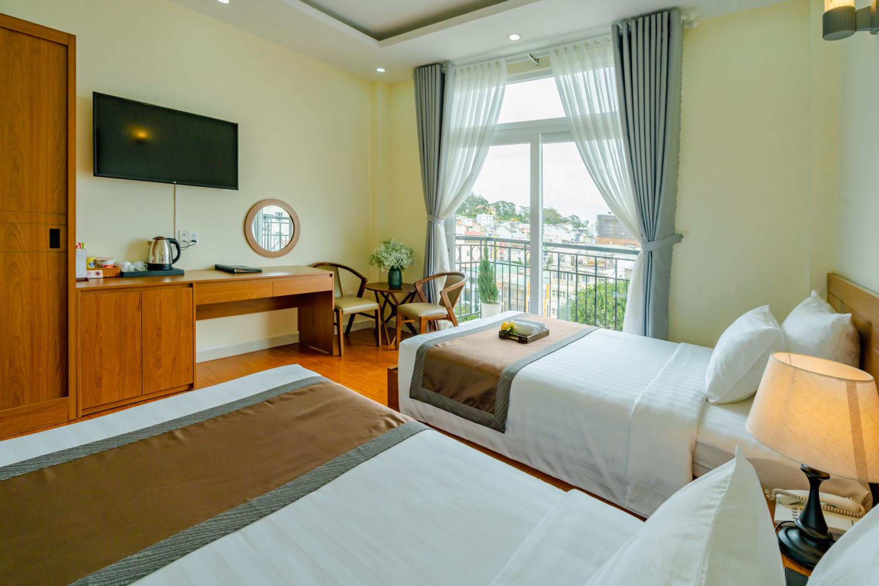 Superior Twin Room - Photo 4