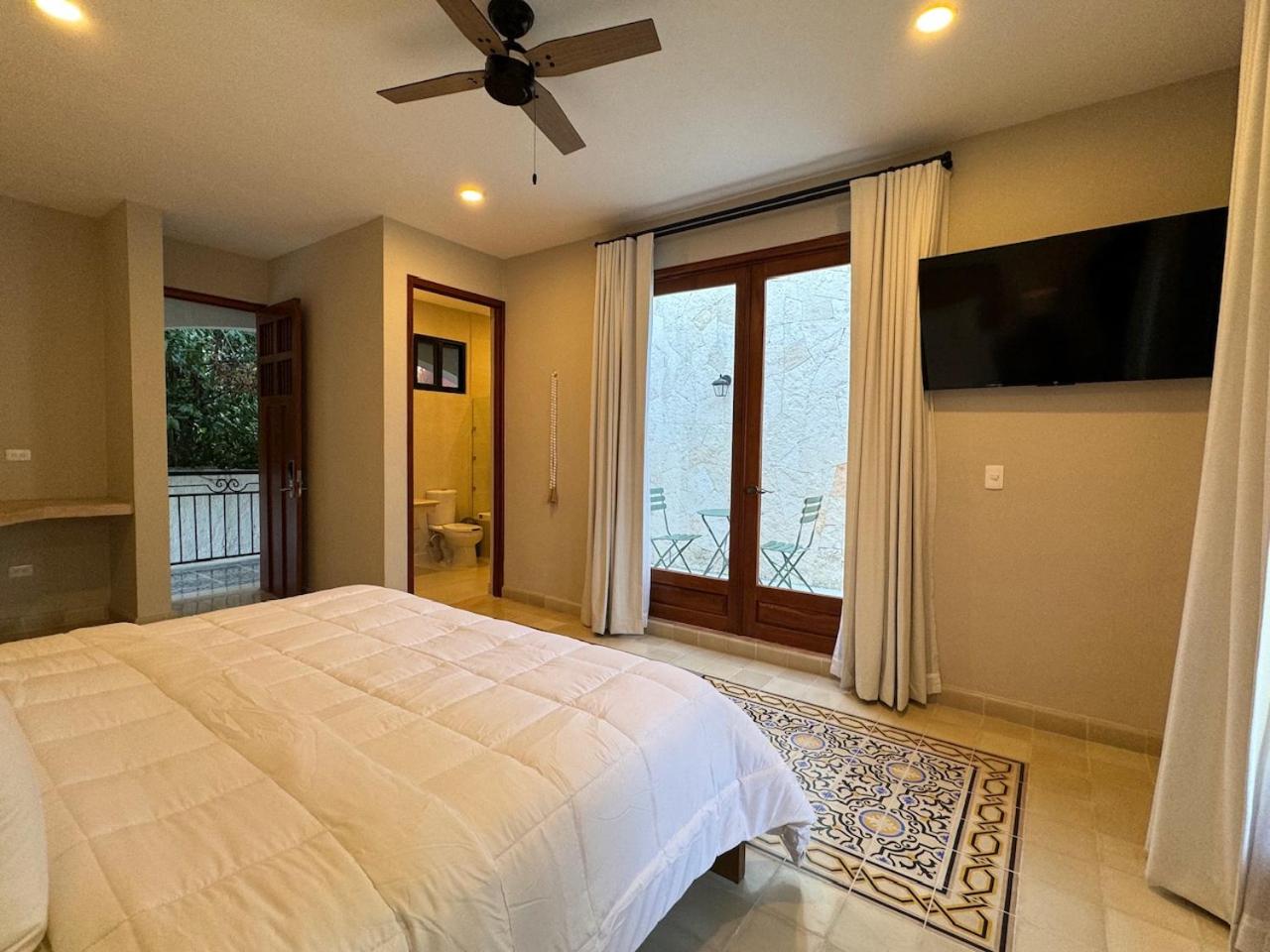 Deluxe Double Room - Photo 8